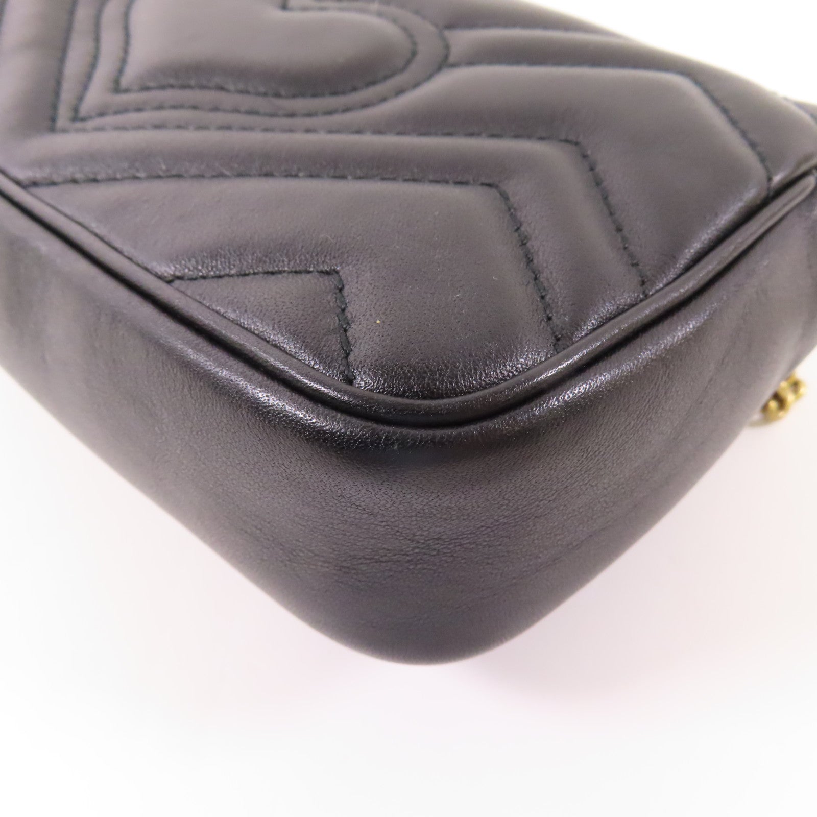GUCCI Chevron皮革GG Marmont Super Mini Bag金扣鏈帶肩背袋
