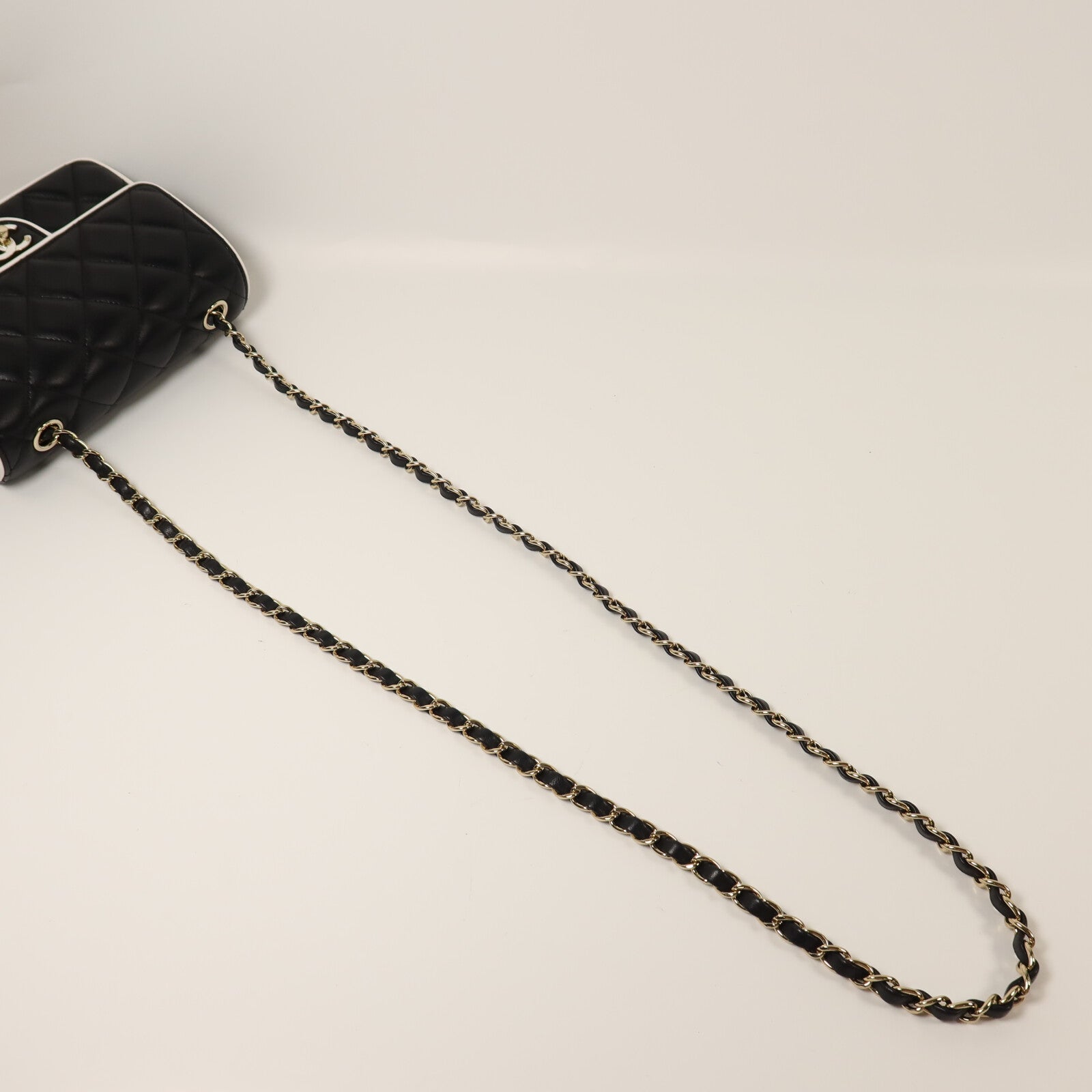 CHANEL 羊皮皮革Mini Flap金扣鏈帶肩背袋