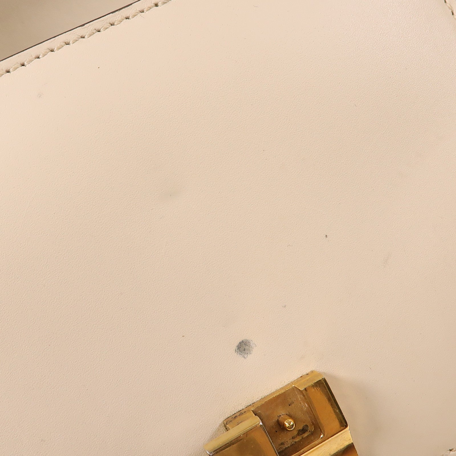 GUCCI 【激減優惠】牛皮皮革Sylvie金扣鏈帶肩背袋