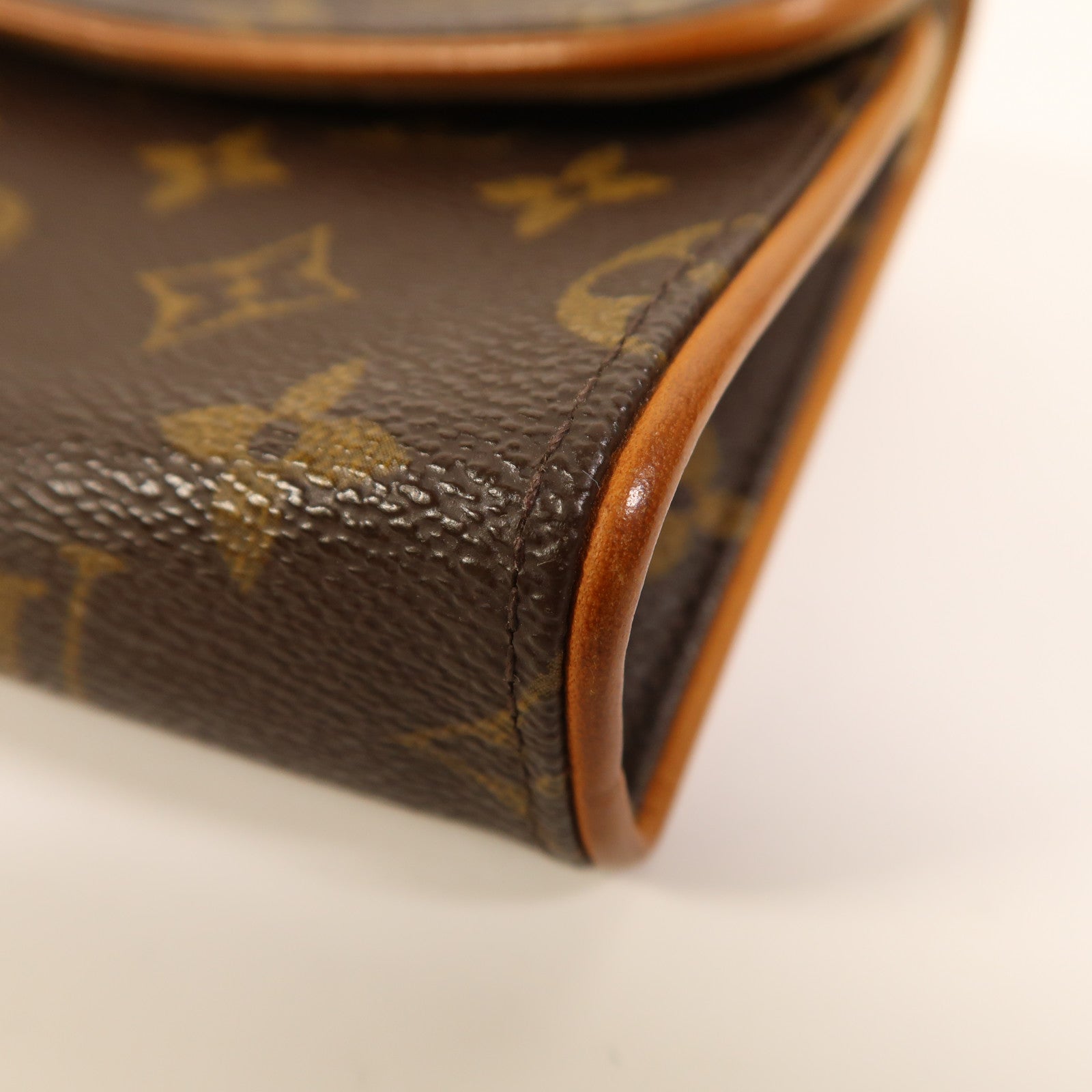LOUIS VUITTON Monogram Pochette Florentine金扣腰包棕色