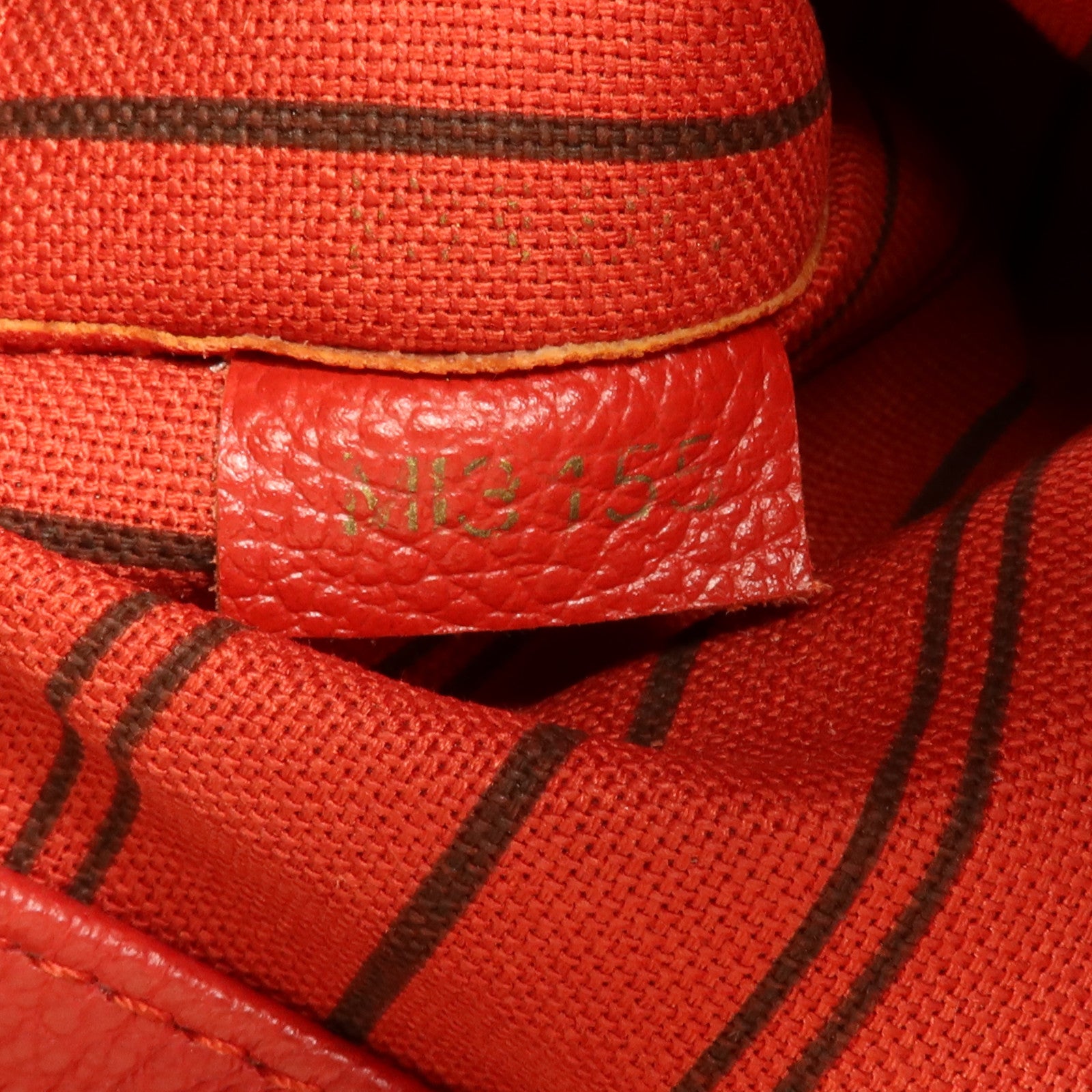 LOUIS VUITTON Monogram Empreinte Montaigne MM金扣肩背袋