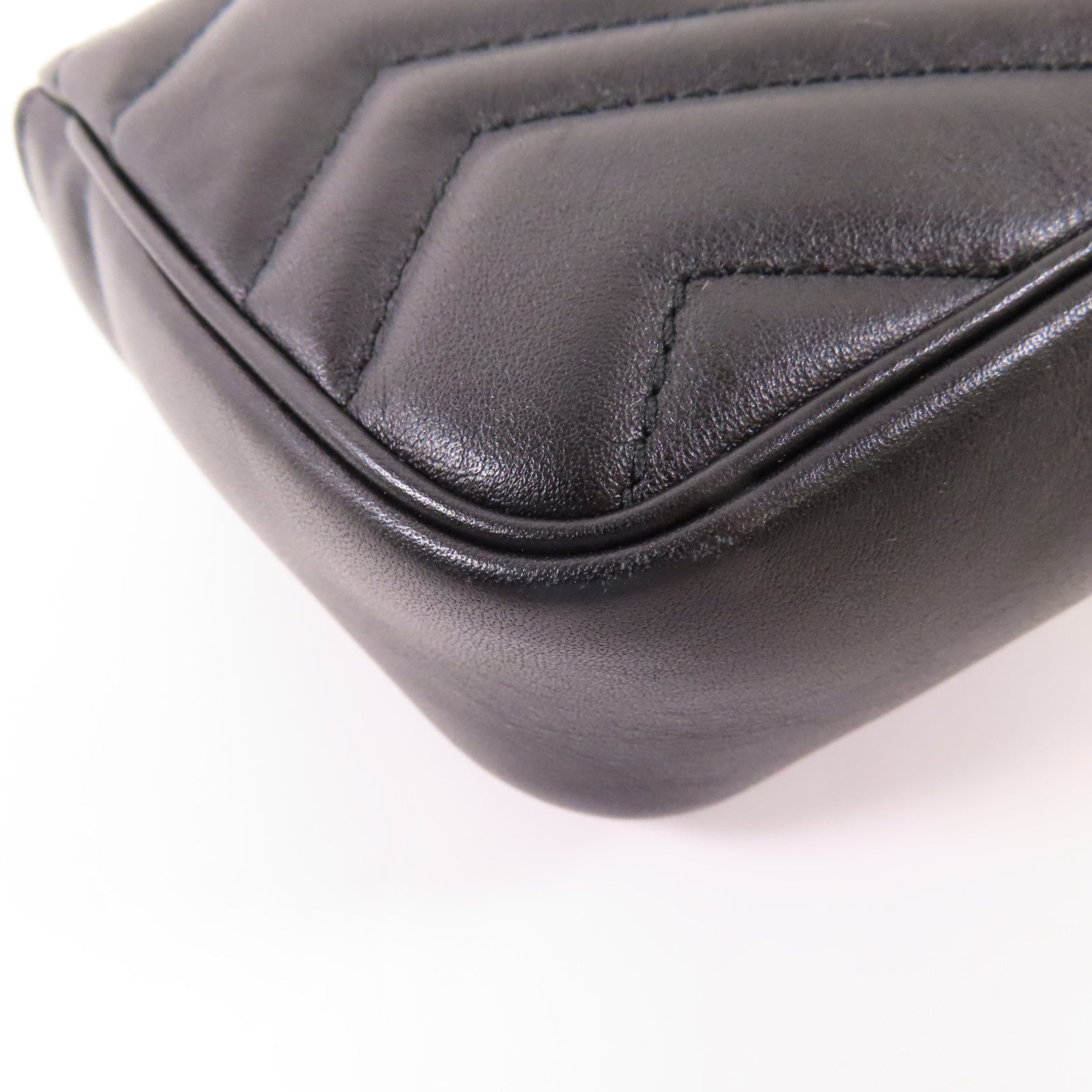 GUCCI Chevron皮革GG Marmont Super Mini Bag金扣鏈帶肩背袋