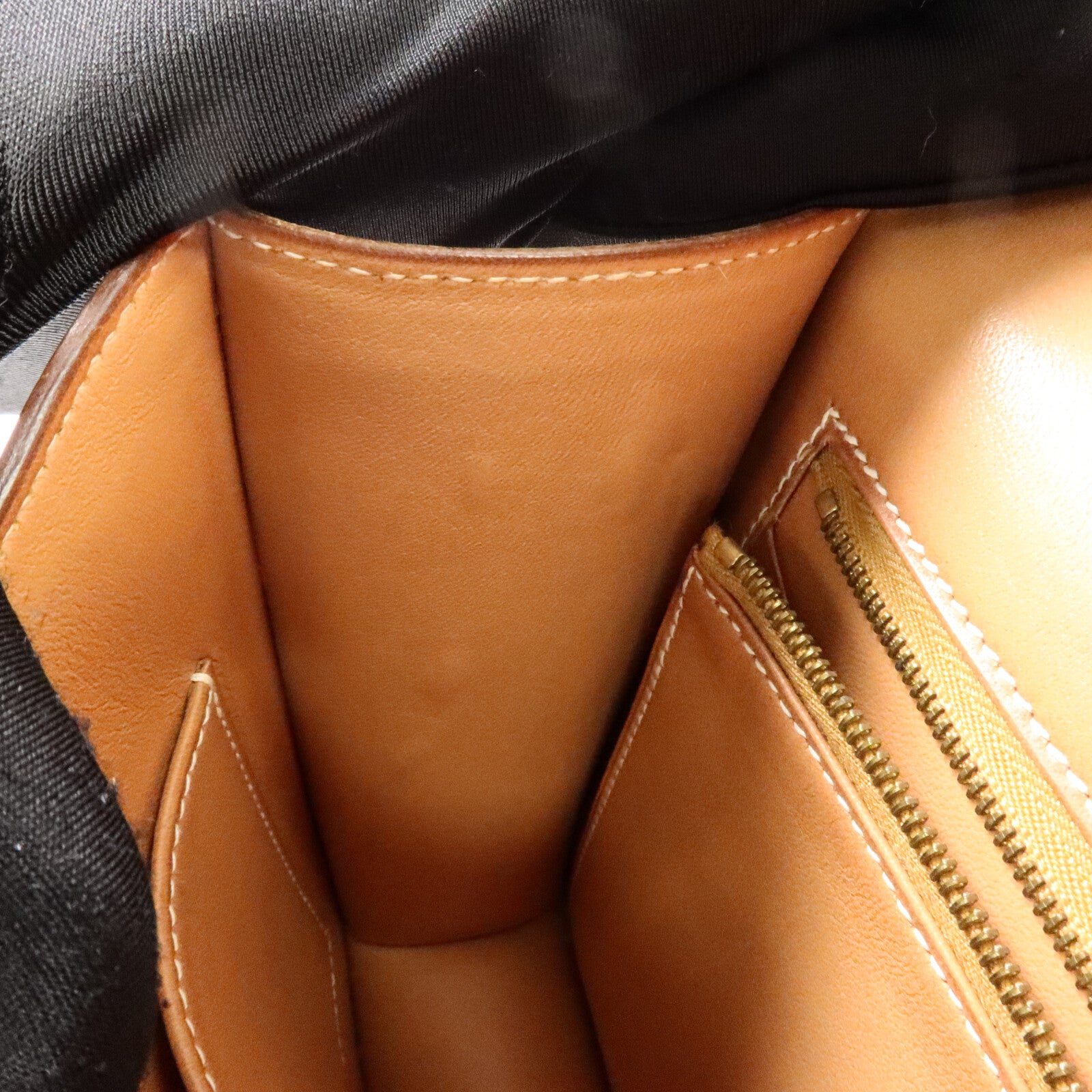 HERMES Epsom皮革Constance 24肩背袋Naturel