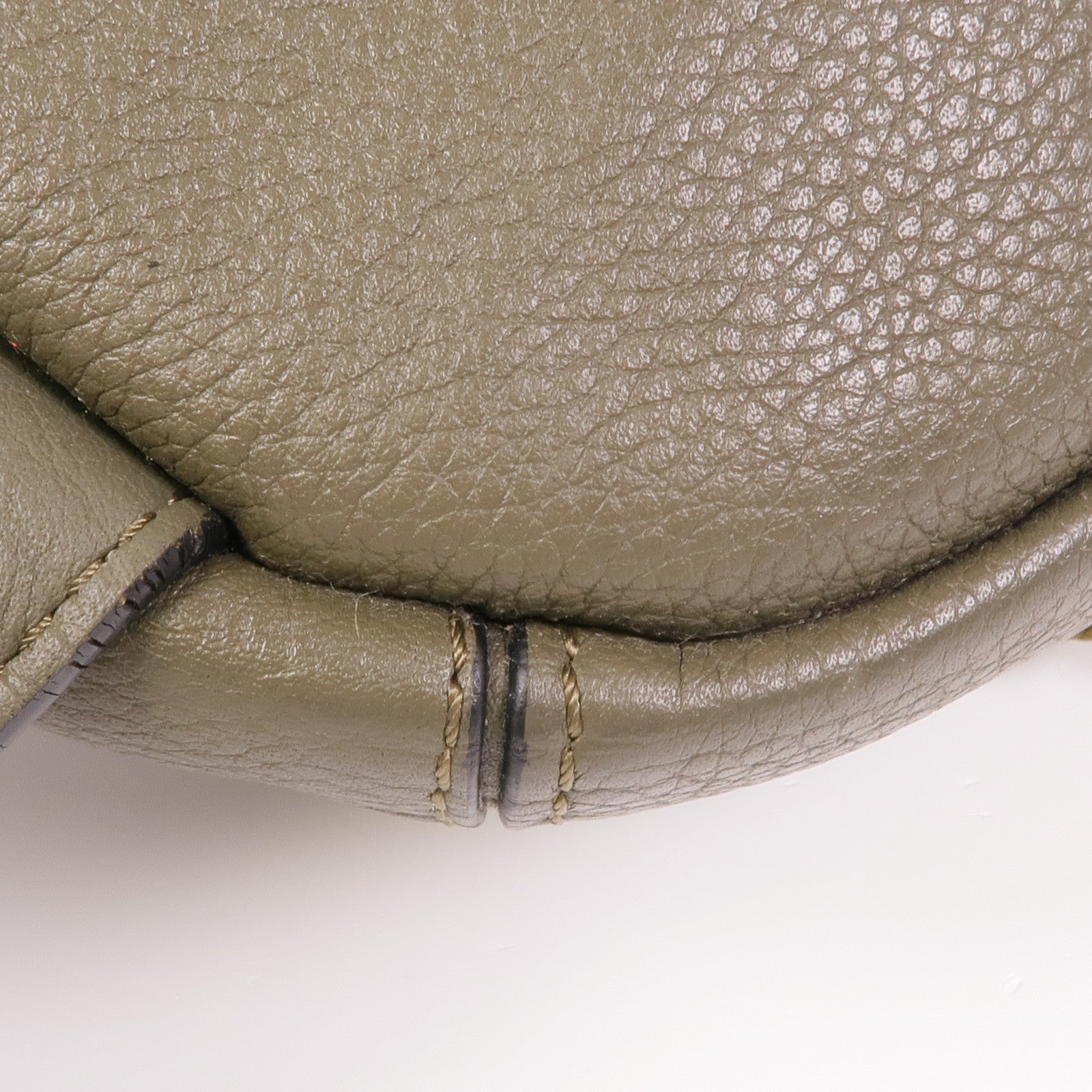 LOEWE 牛皮皮革Puzzle Sling Bag銀扣肩背袋