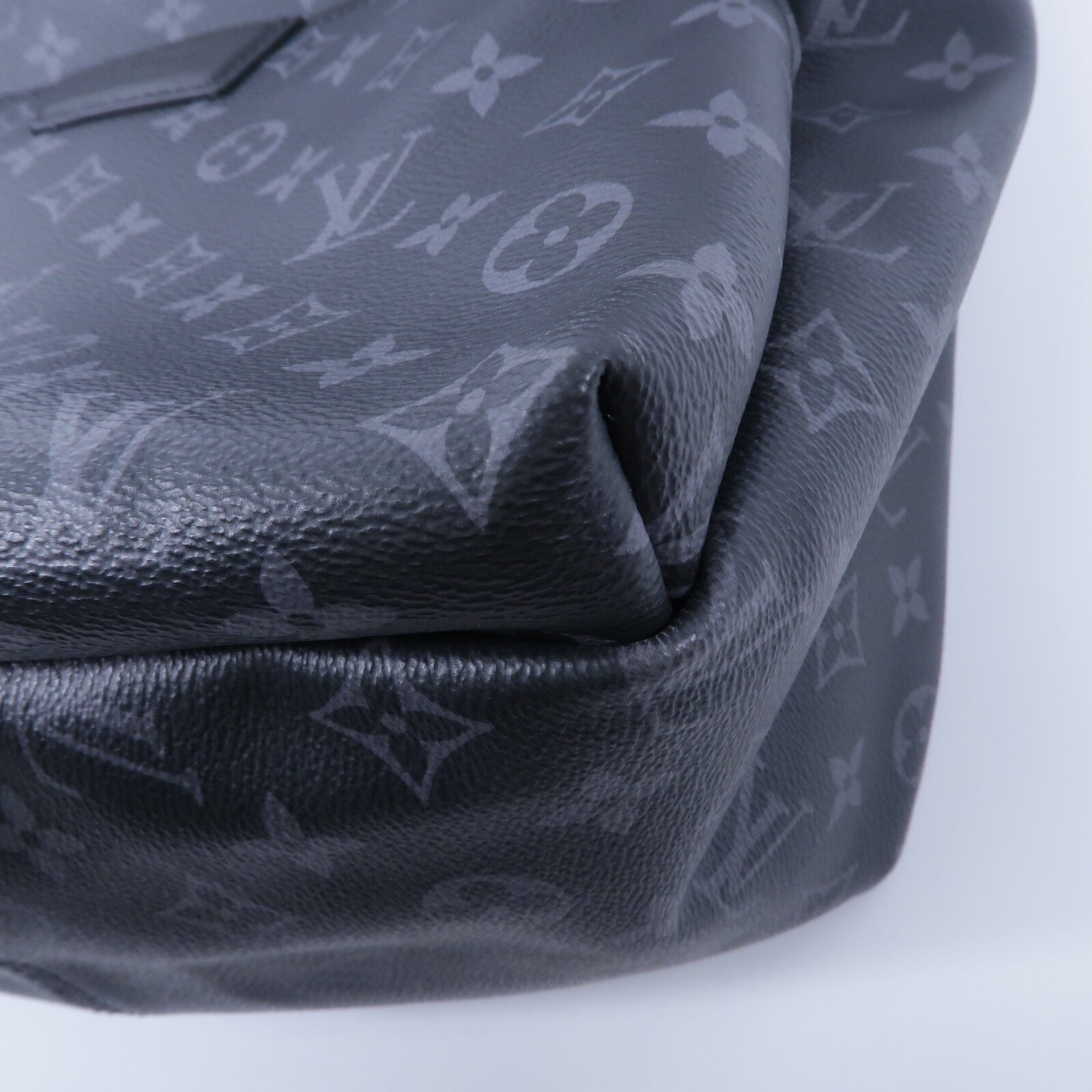 LOUIS VUITTON Monogram Eclipse Discovery PM背包