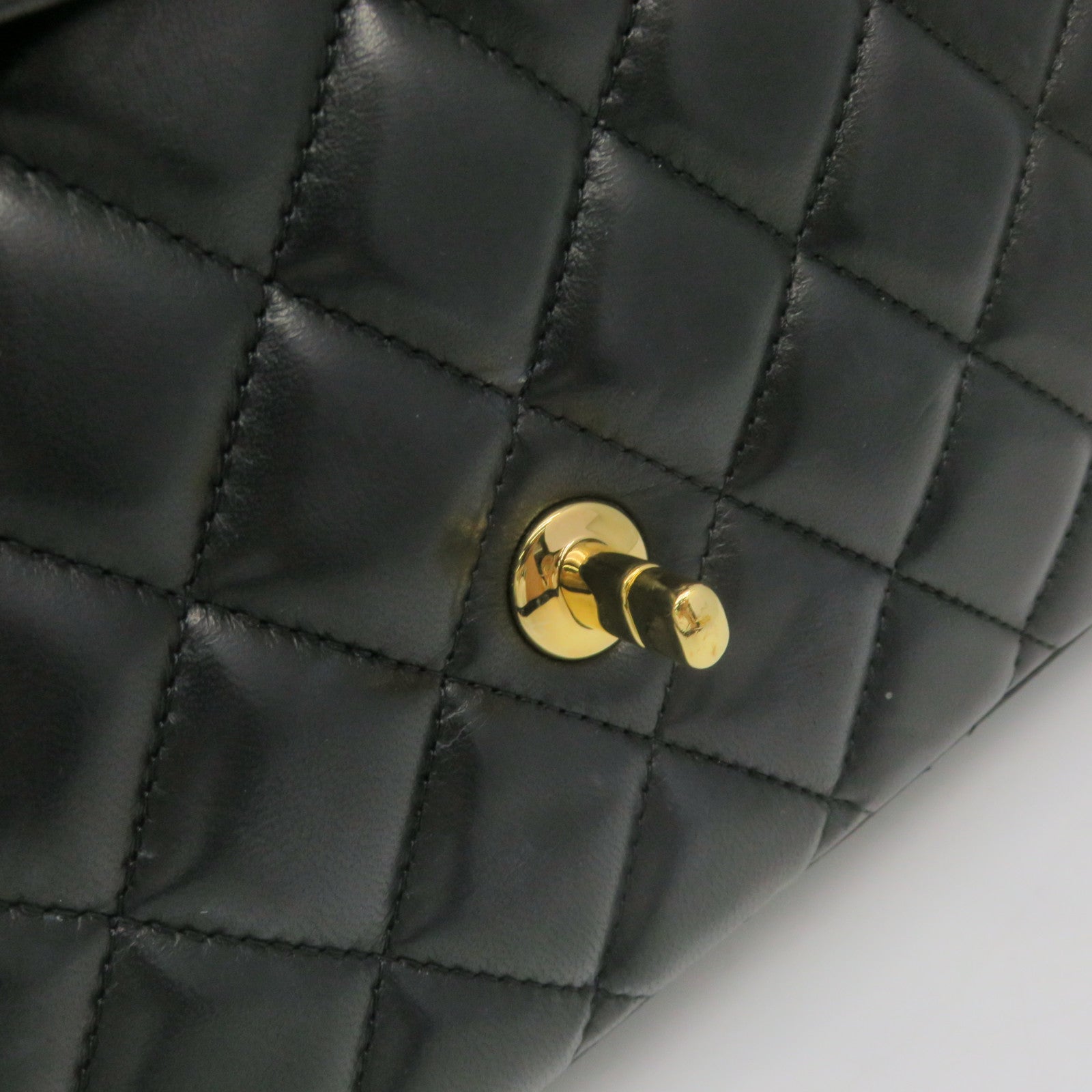 CHANEL rhombus sheepskin leather Maxi Jumbo Chain Shoulder Bag gold buckle chain shoulder bag black