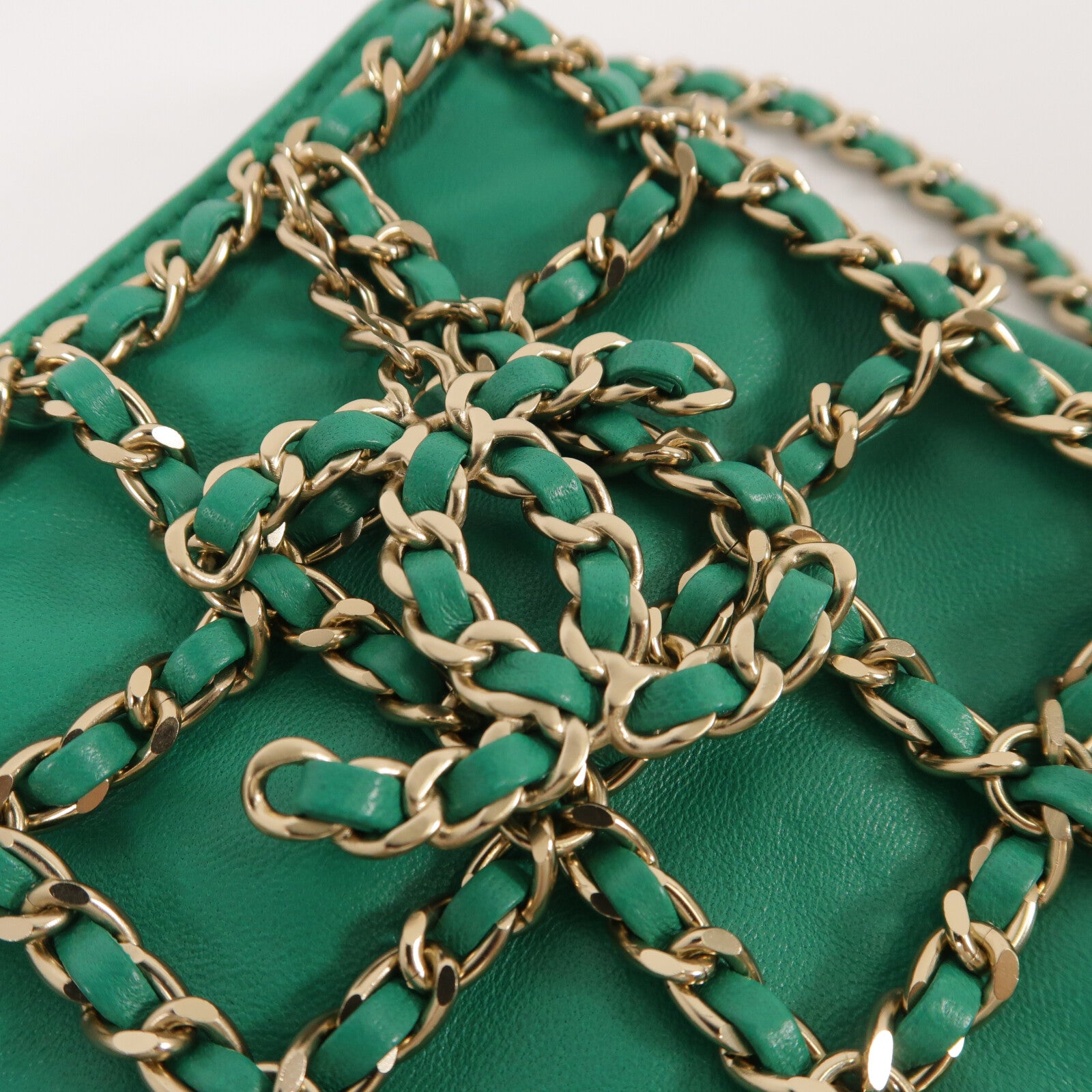 CHANEL 羊皮皮革Chain Cage Shopping Tote鏈帶肩背袋