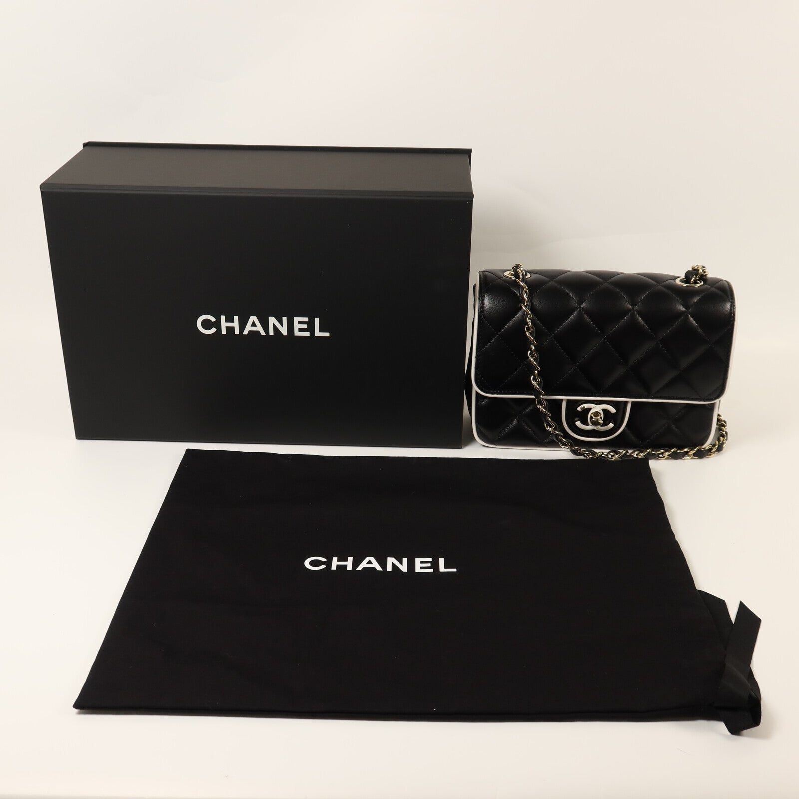 CHANEL 羊皮皮革Mini Flap金扣鏈帶肩背袋