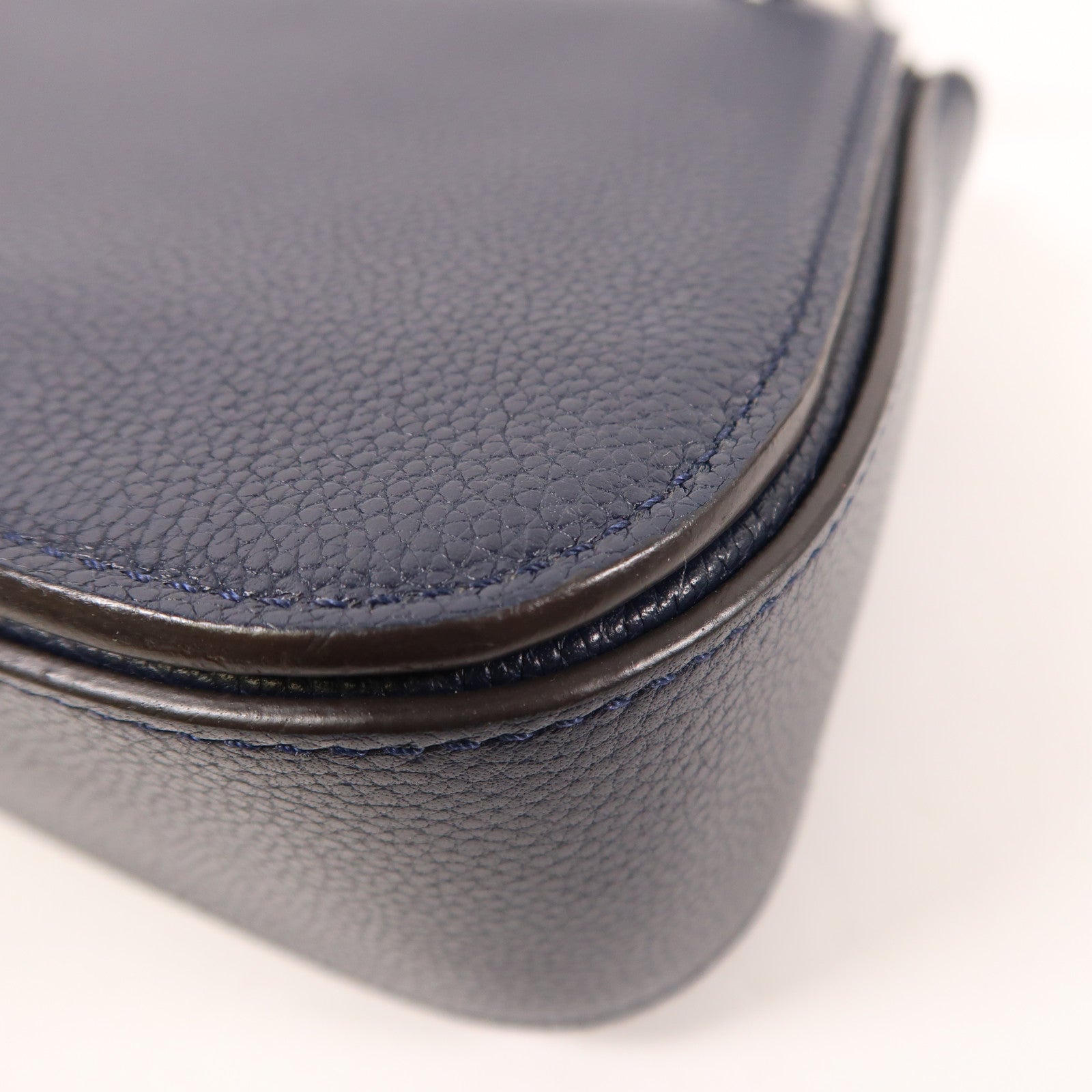 LOUIS VUITTON 牛皮皮革Vivienne NM銀扣手挽肩背兩用袋