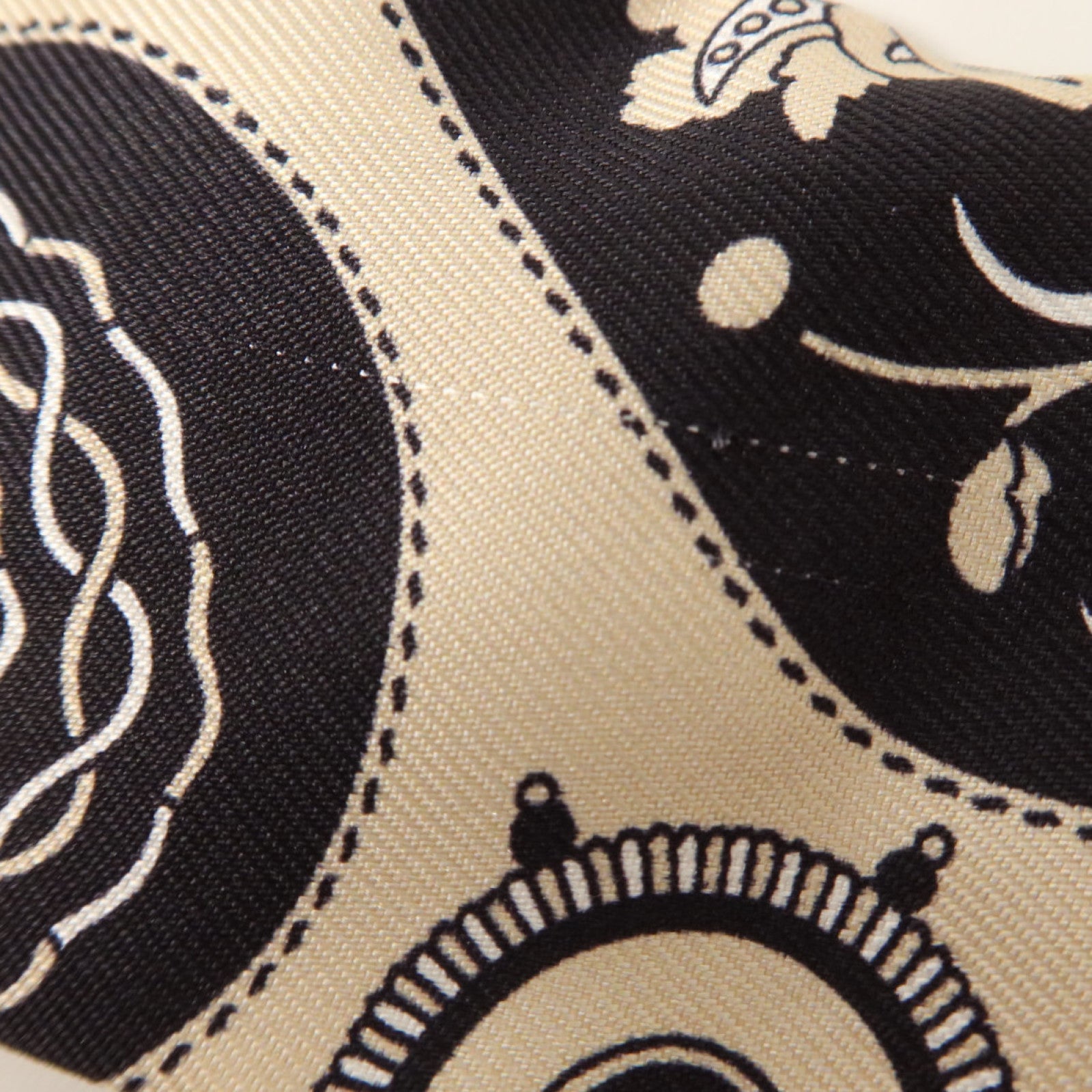 HERMES 絲質Twilly絲巾