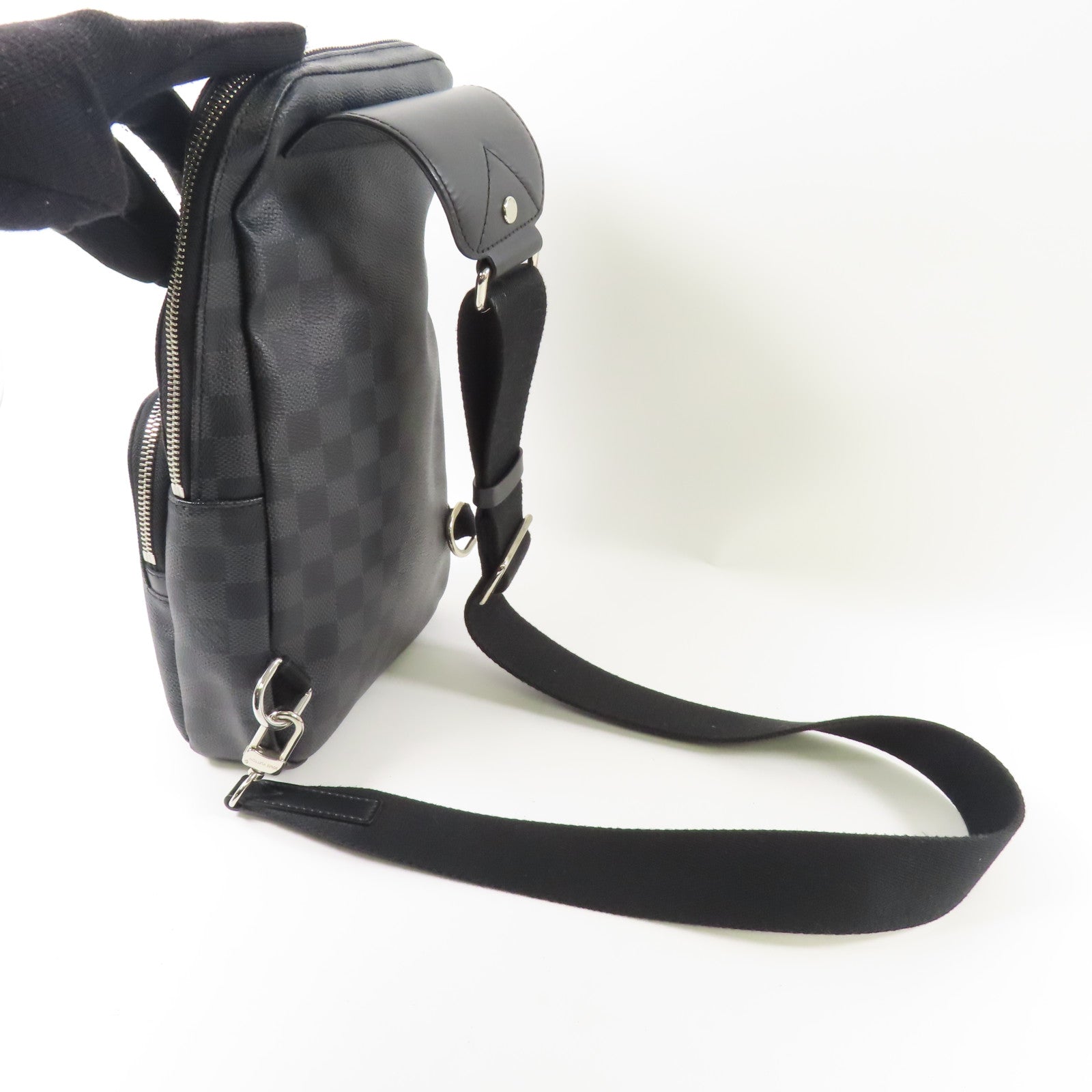 LOUIS VUITTON Damier Graphite Avenue Sling銀扣肩背袋