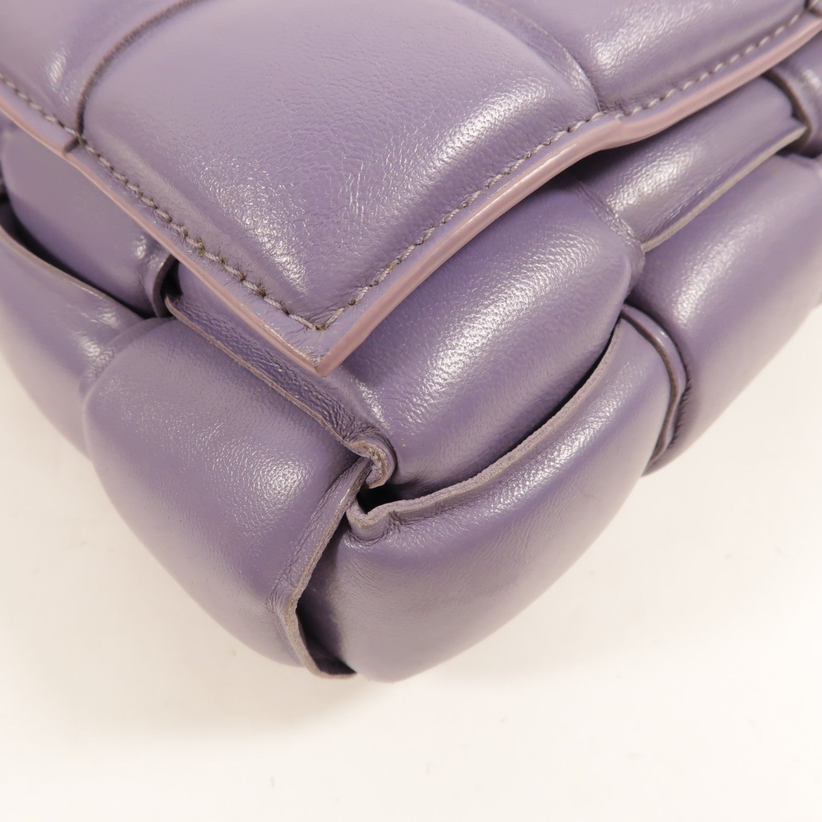 BOTTEGA VENETA 羊皮皮革Padded Cassette Small肩背袋