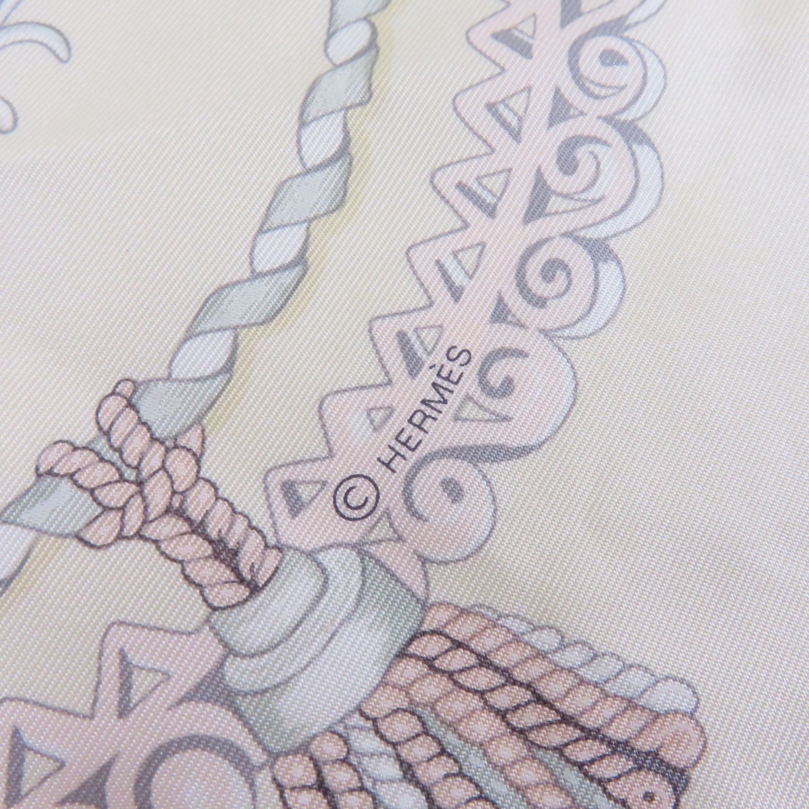 HERMES 絲質Scarf圍巾白色
