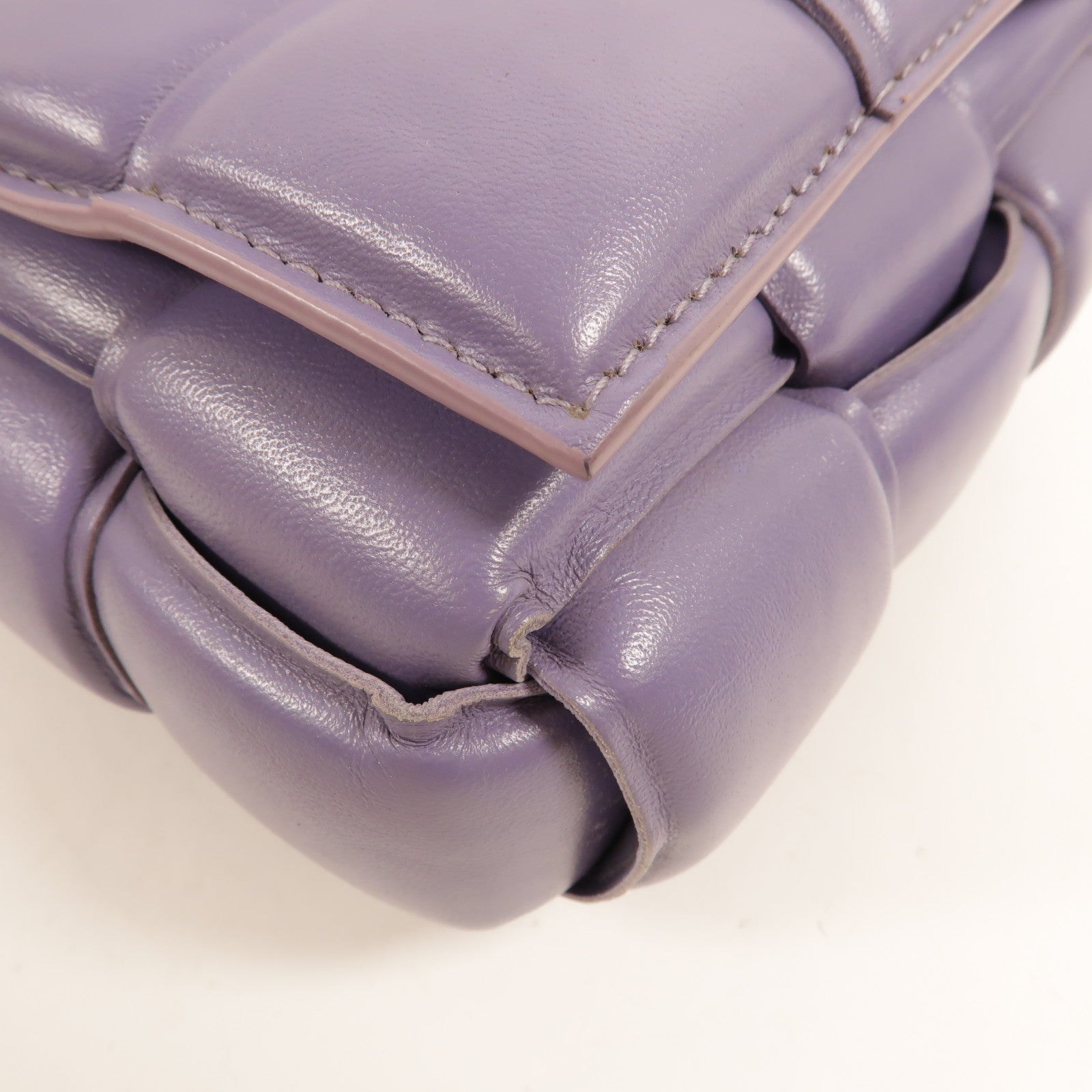 BOTTEGA VENETA 羊皮皮革Padded Cassette Small肩背袋