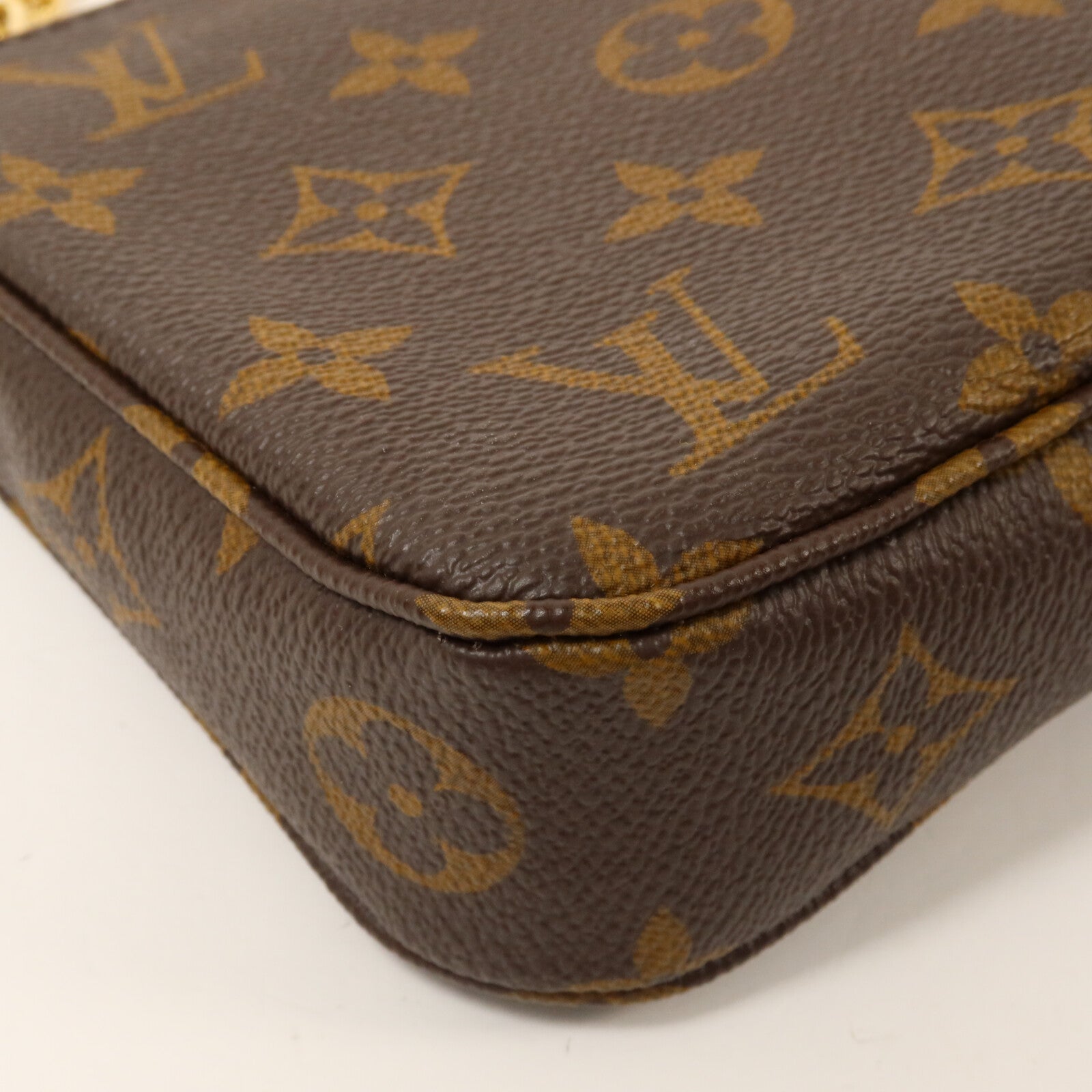 LOUIS VUITTON Monogram Pochette Accessoires鏈帶肩背袋