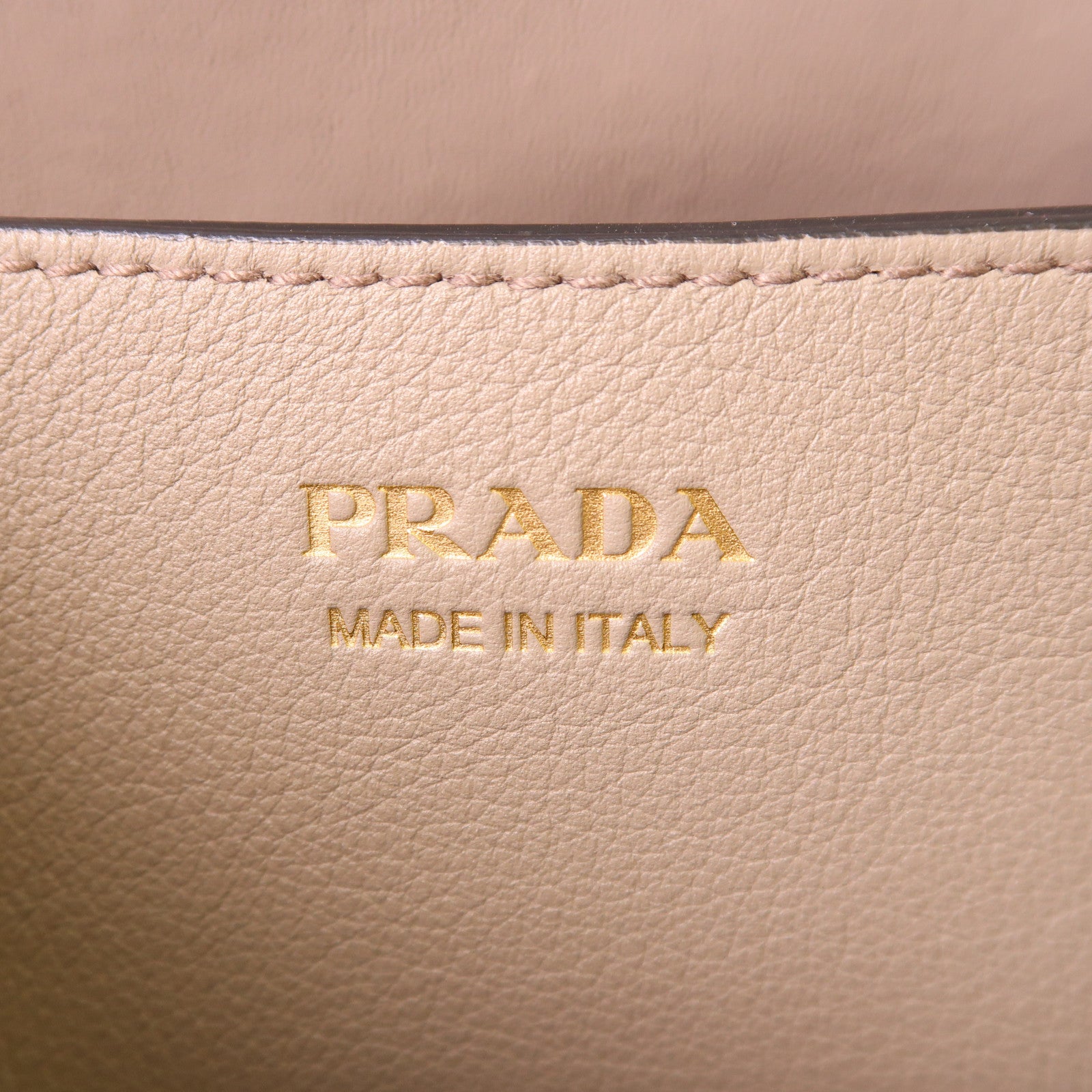 PRADA 牛皮皮革Medium Prada Buckle手挽肩背兩用袋