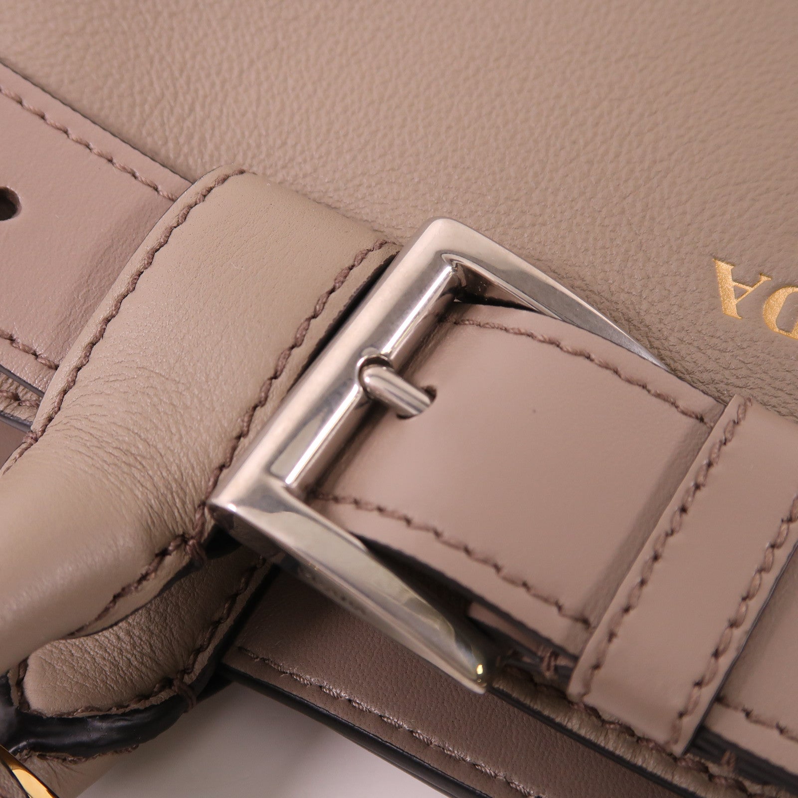 PRADA 牛皮皮革Medium Prada Buckle手挽肩背兩用袋