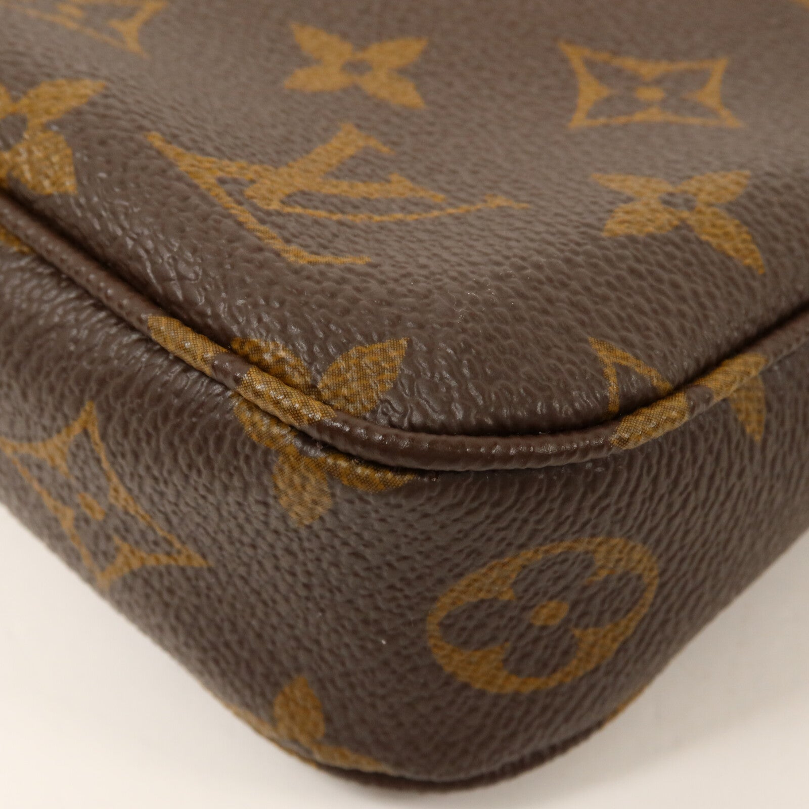 LOUIS VUITTON Monogram Pochette Accessoires鏈帶肩背袋