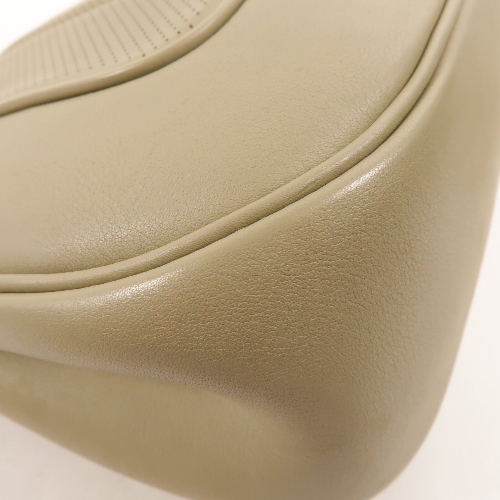 HERMES Swift皮革Berline 28肩背袋Sauge