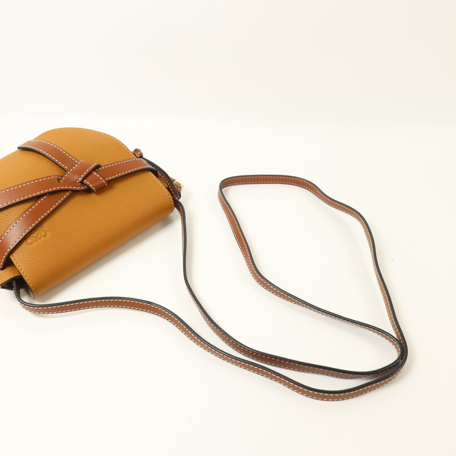 LOEWE 牛皮皮革Mini Gate肩背袋