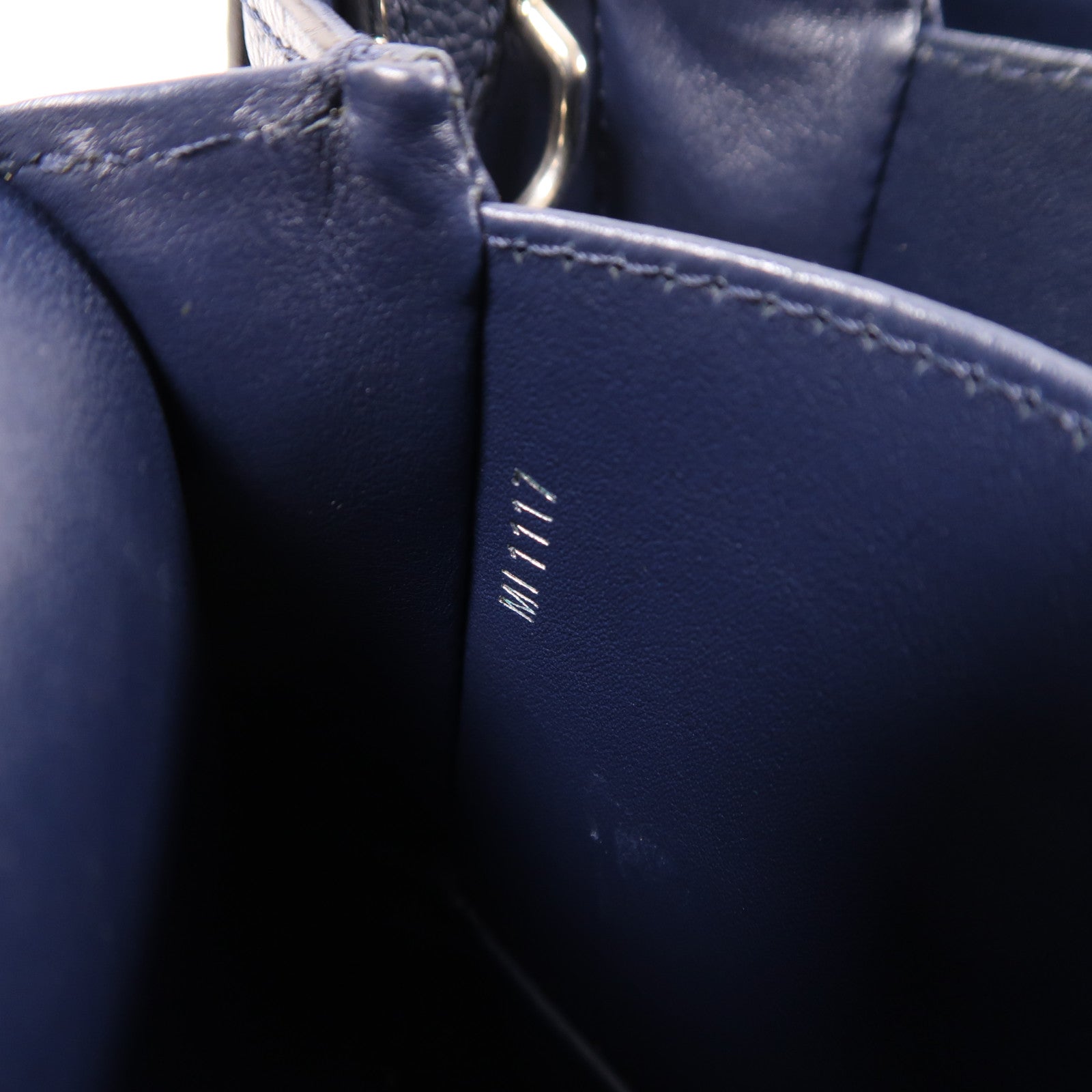 LOUIS VUITTON 牛皮皮革Vivienne NM銀扣手挽肩背兩用袋