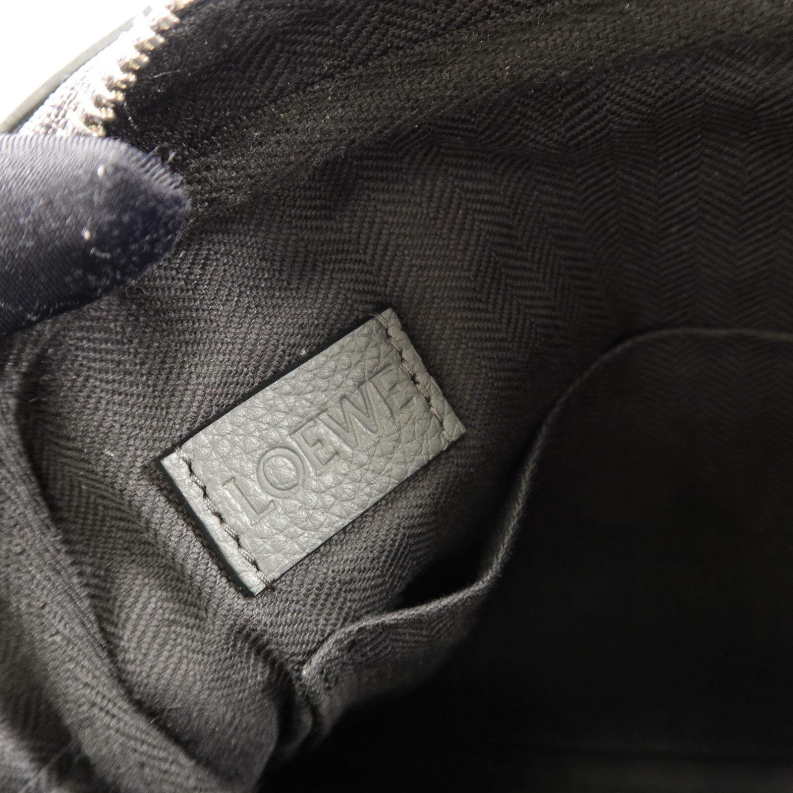 LOEWE 牛皮皮革Military Messenger XS肩背袋