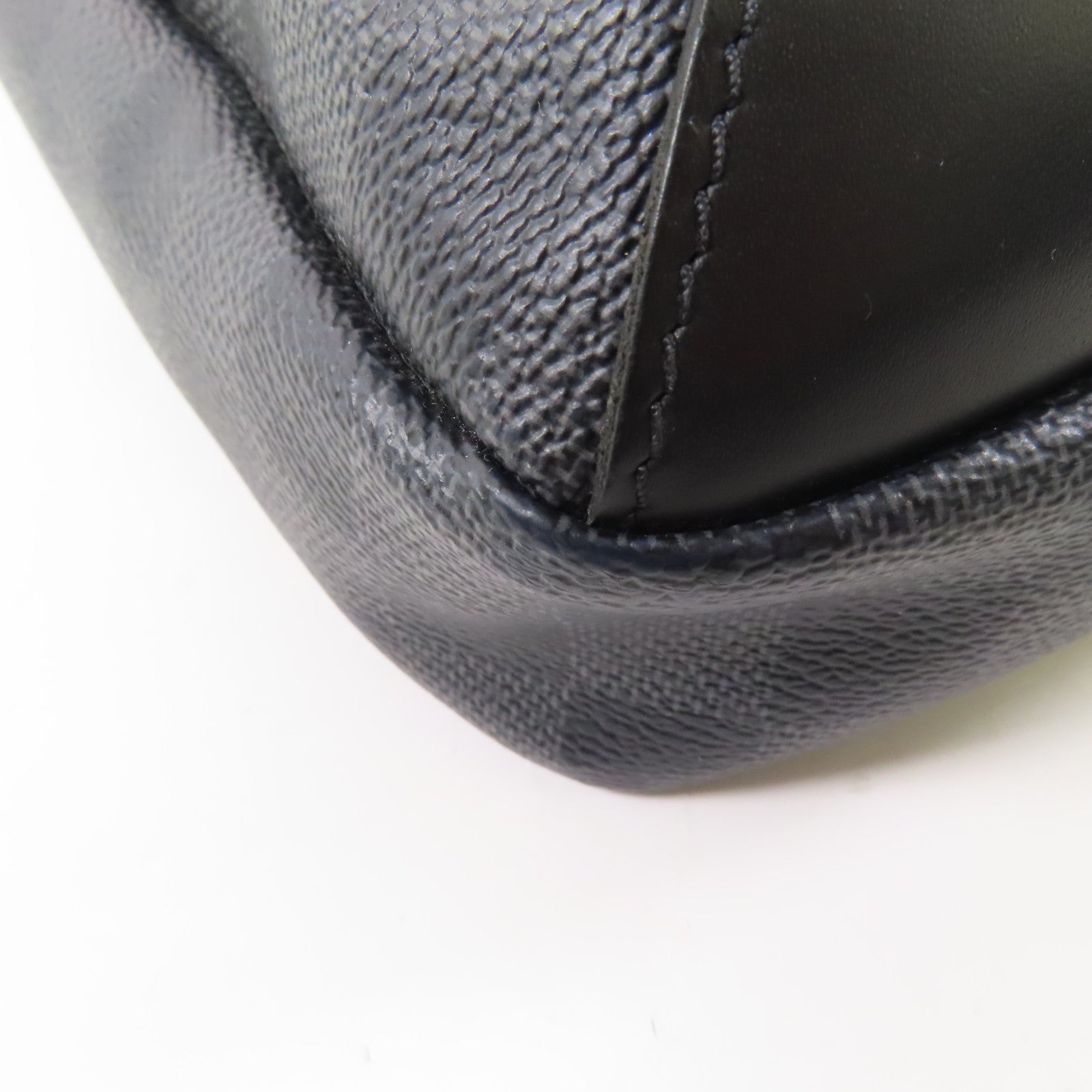 LOUIS VUITTON Damier Graphite Avenue Sling銀扣肩背袋