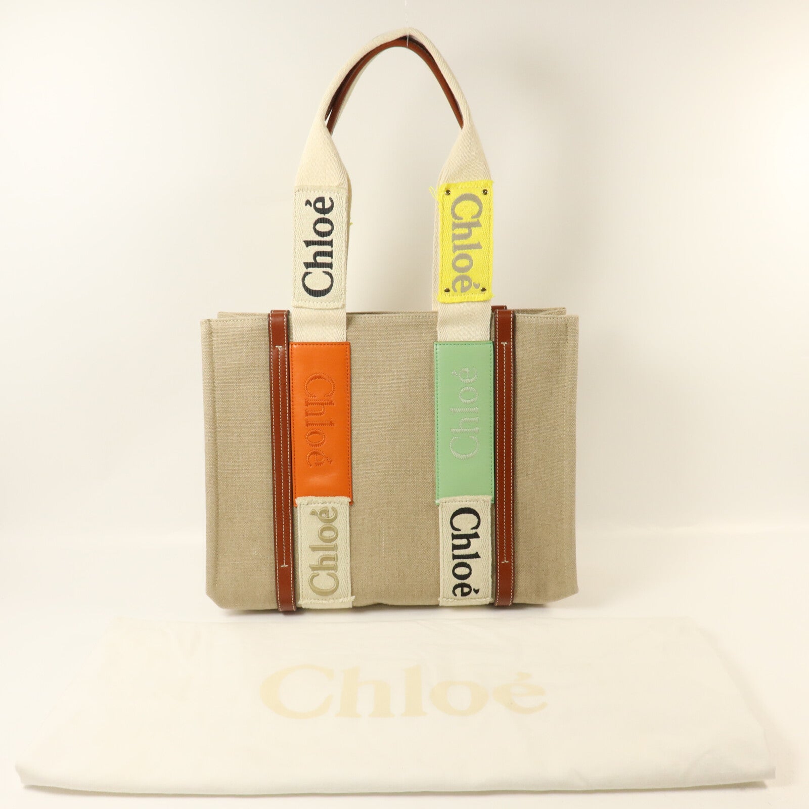 Chloe 帆布Woody Medium手挽袋