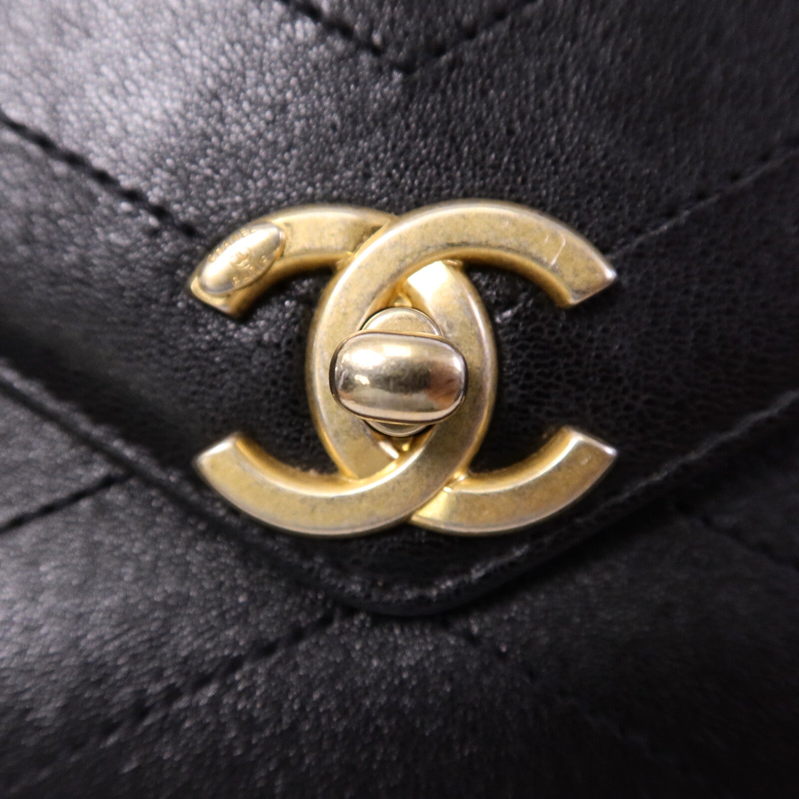 CHANEL 牛皮皮革Chain Shoulder Bag鏈帶肩背袋