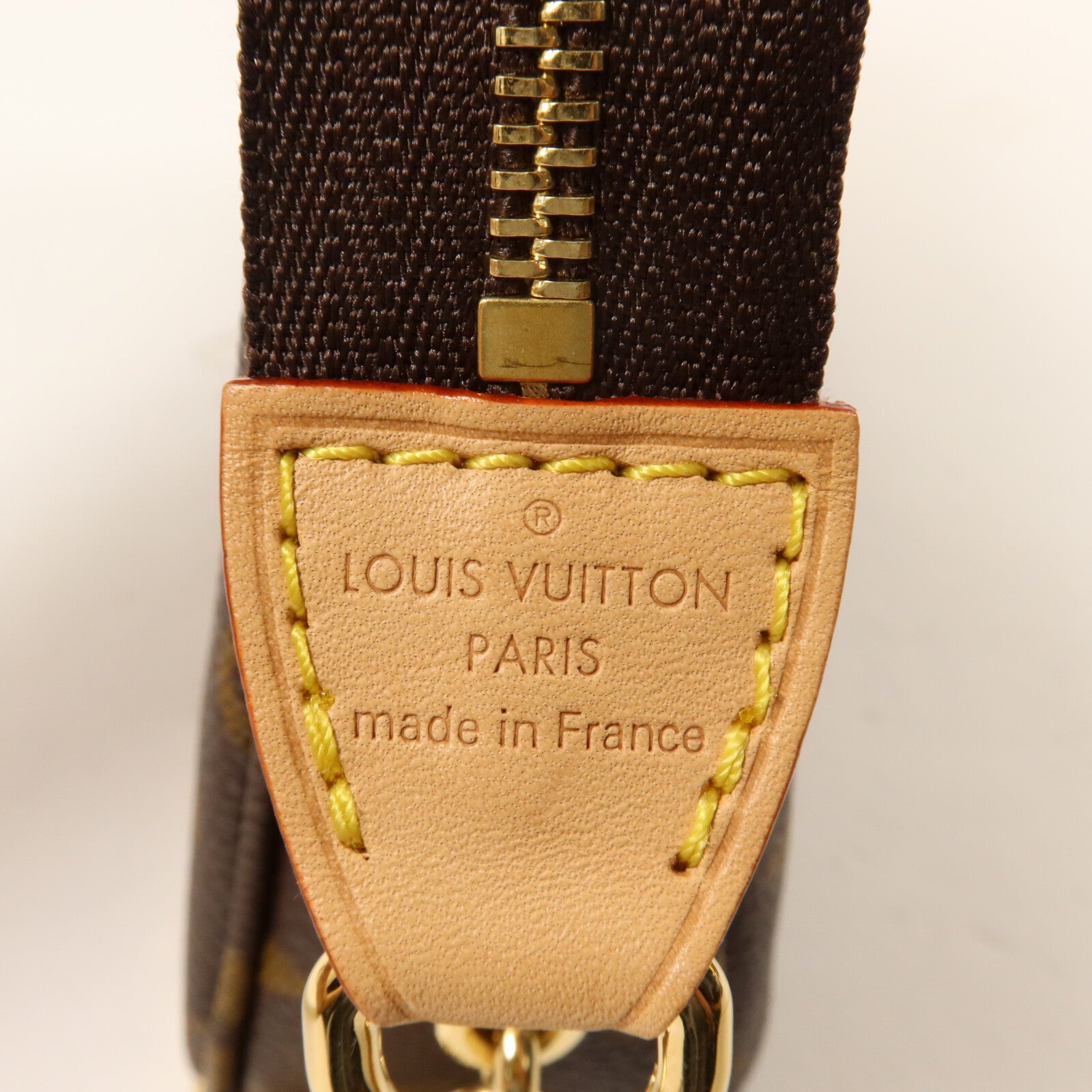 LOUIS VUITTON Monogram Pochette Accessoires鏈帶肩背袋