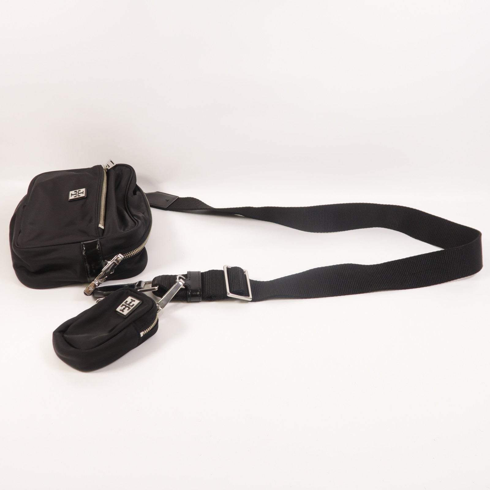 Tory Burch 尼龍Shoulder Bag銀扣肩背袋