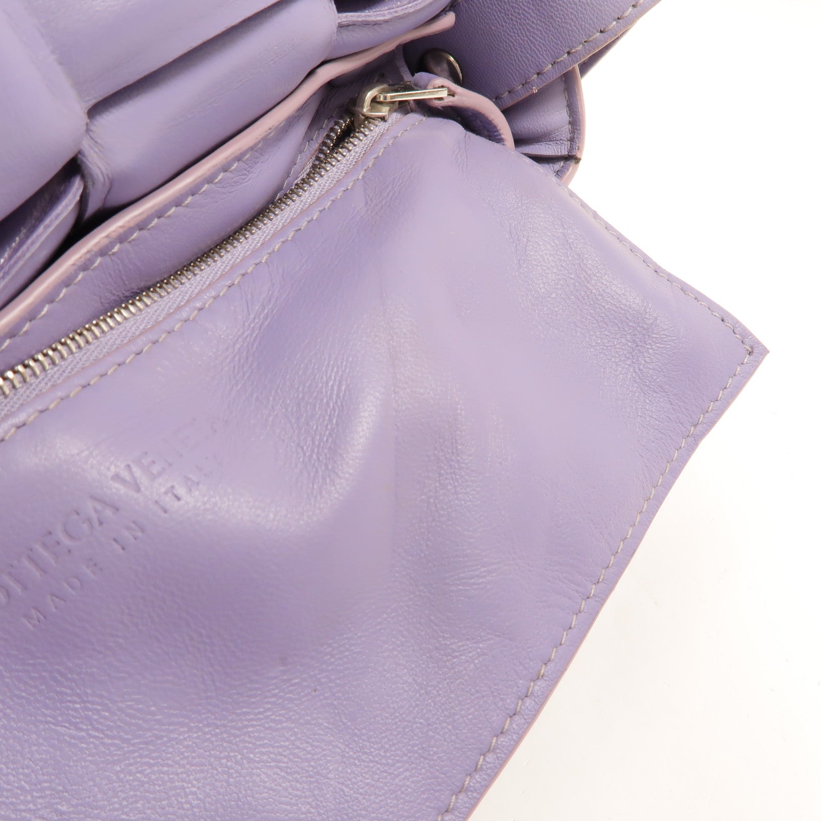 BOTTEGA VENETA 羊皮皮革Padded Cassette Small肩背袋