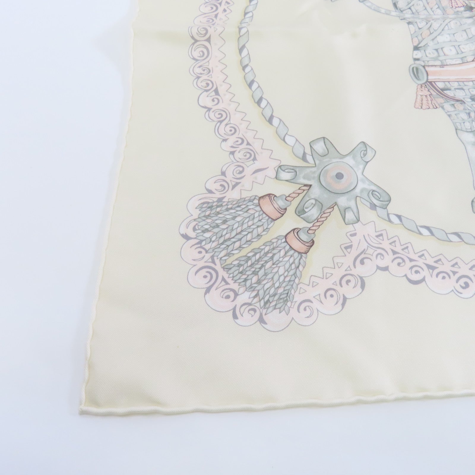 HERMES 絲質Scarf圍巾白色