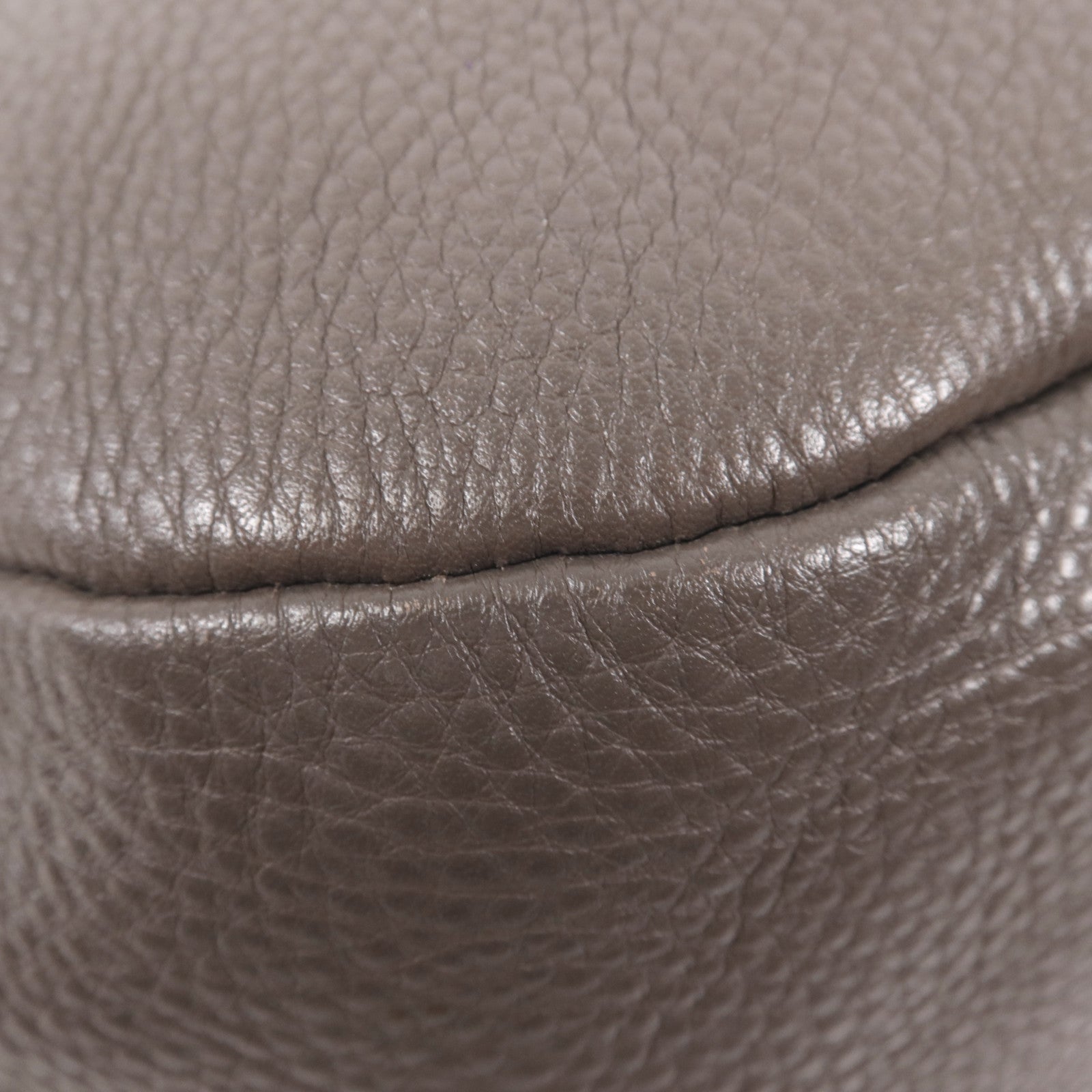 PRADA 牛皮皮革Shoulder Bag金扣肩背袋