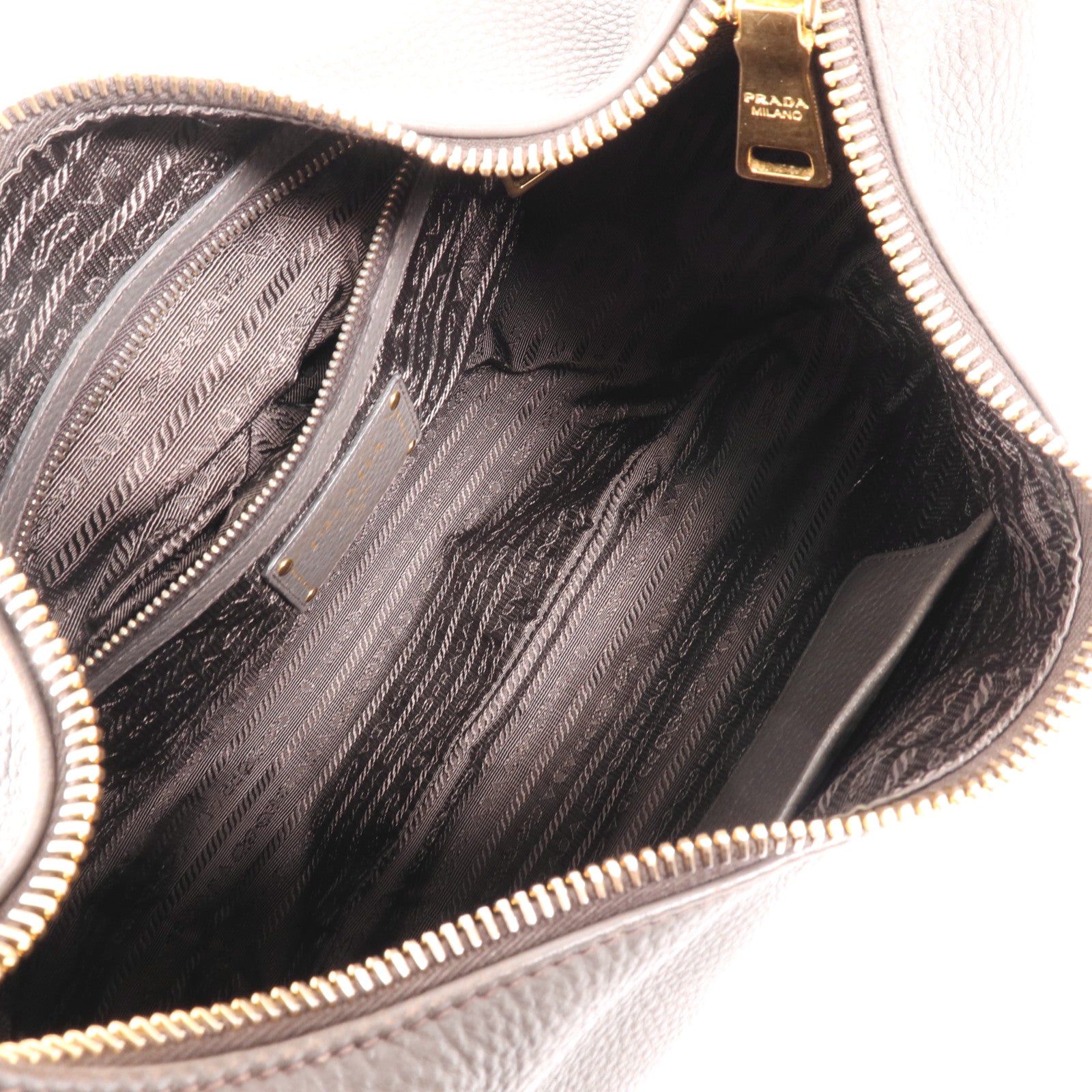 PRADA 牛皮皮革Shoulder Bag金扣肩背袋