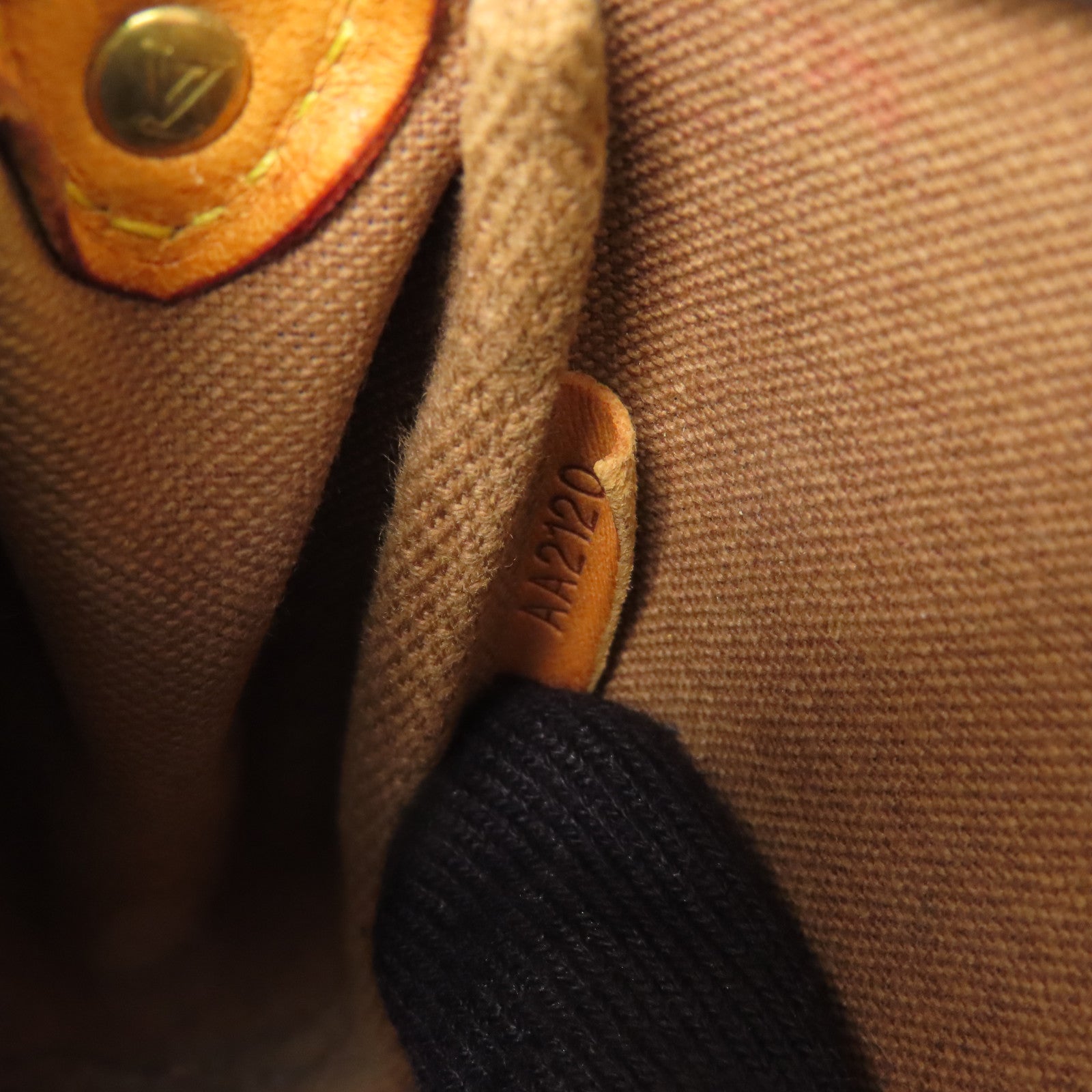 LOUIS VUITTON Monogram Eva金扣鏈帶肩背袋棕色