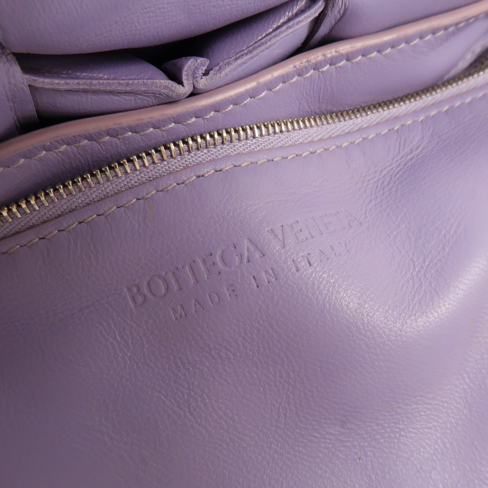 BOTTEGA VENETA 羊皮皮革Padded Cassette Small肩背袋
