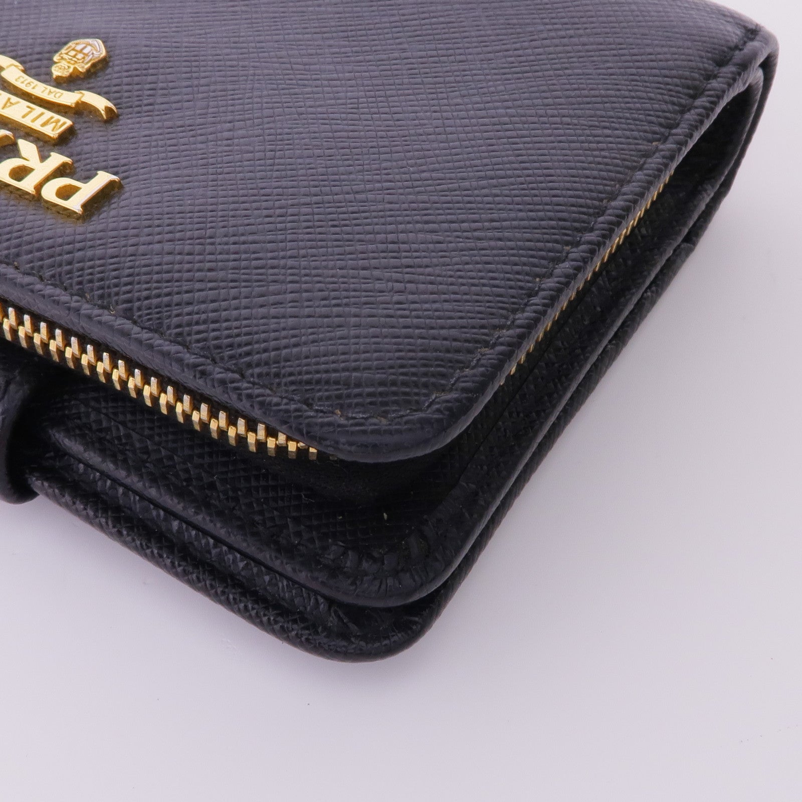 PRADA 【激減優惠】Saffiano皮革Wallet金扣錢包