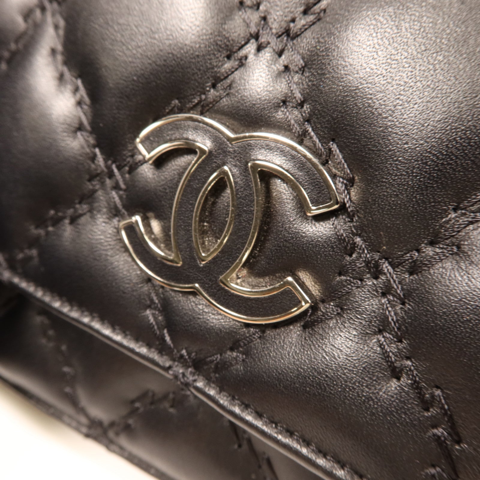 CHANEL 羊皮皮革Woc銀扣鏈帶肩背袋
