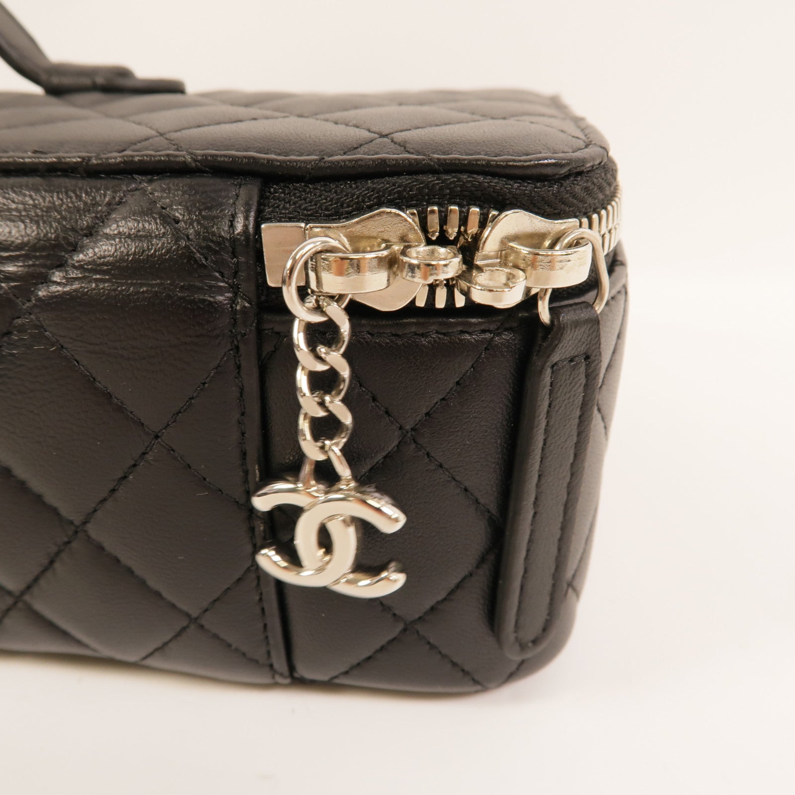 CHANEL 羊皮皮革Jewelry Box手挽袋