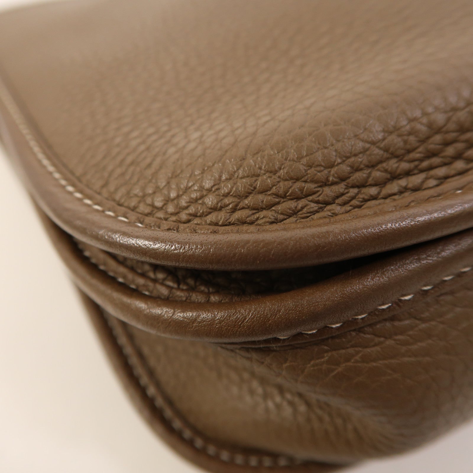 HERMES Clemence皮革Evelyne PM銀扣肩背袋Etoupe