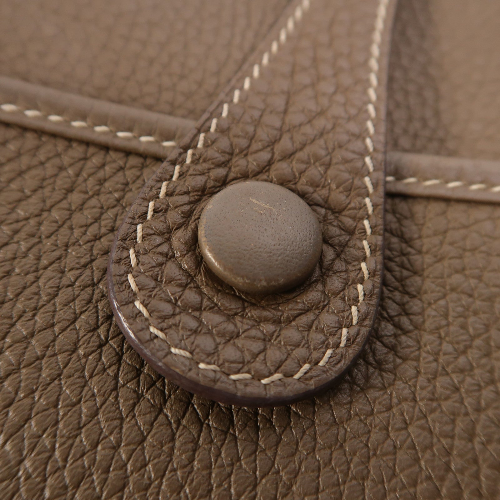 HERMES Clemence皮革Evelyne PM銀扣肩背袋Etoupe