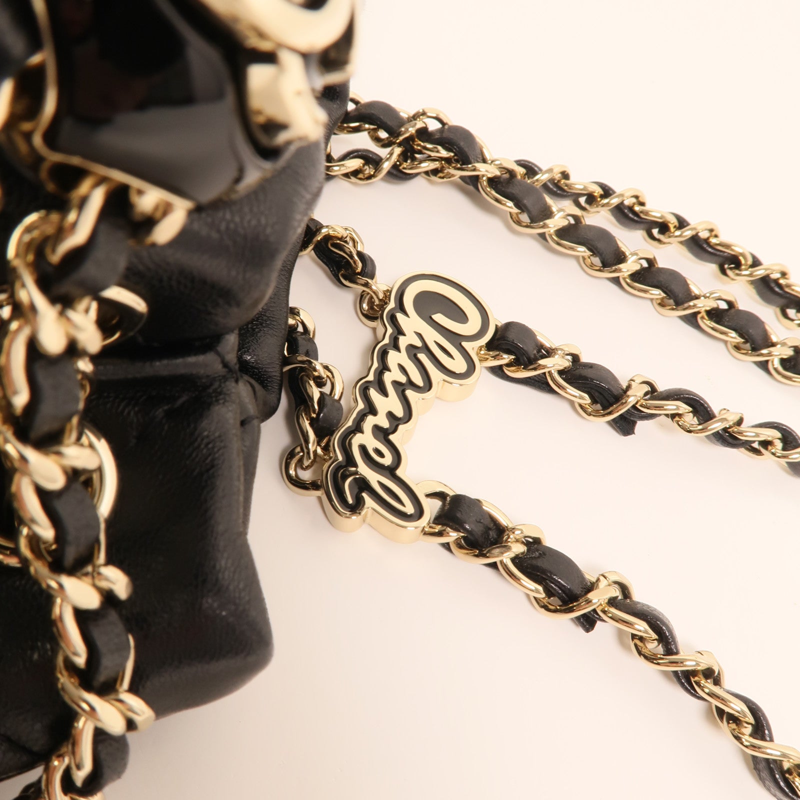 CHANEL 羊皮皮革Rucksack金扣鏈帶背包