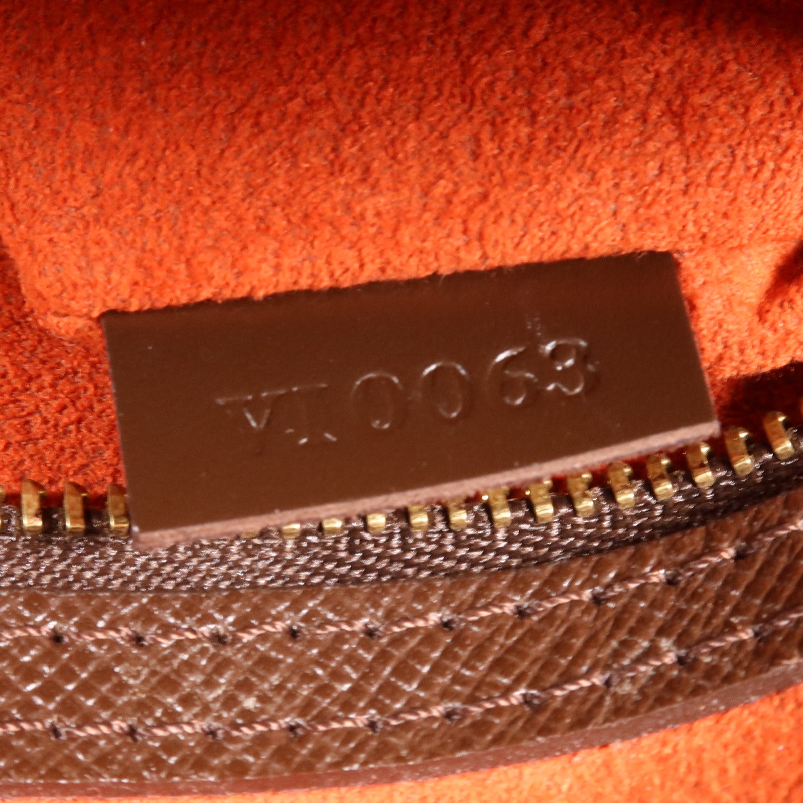 LOUIS VUITTON Damier Triana金扣手挽袋