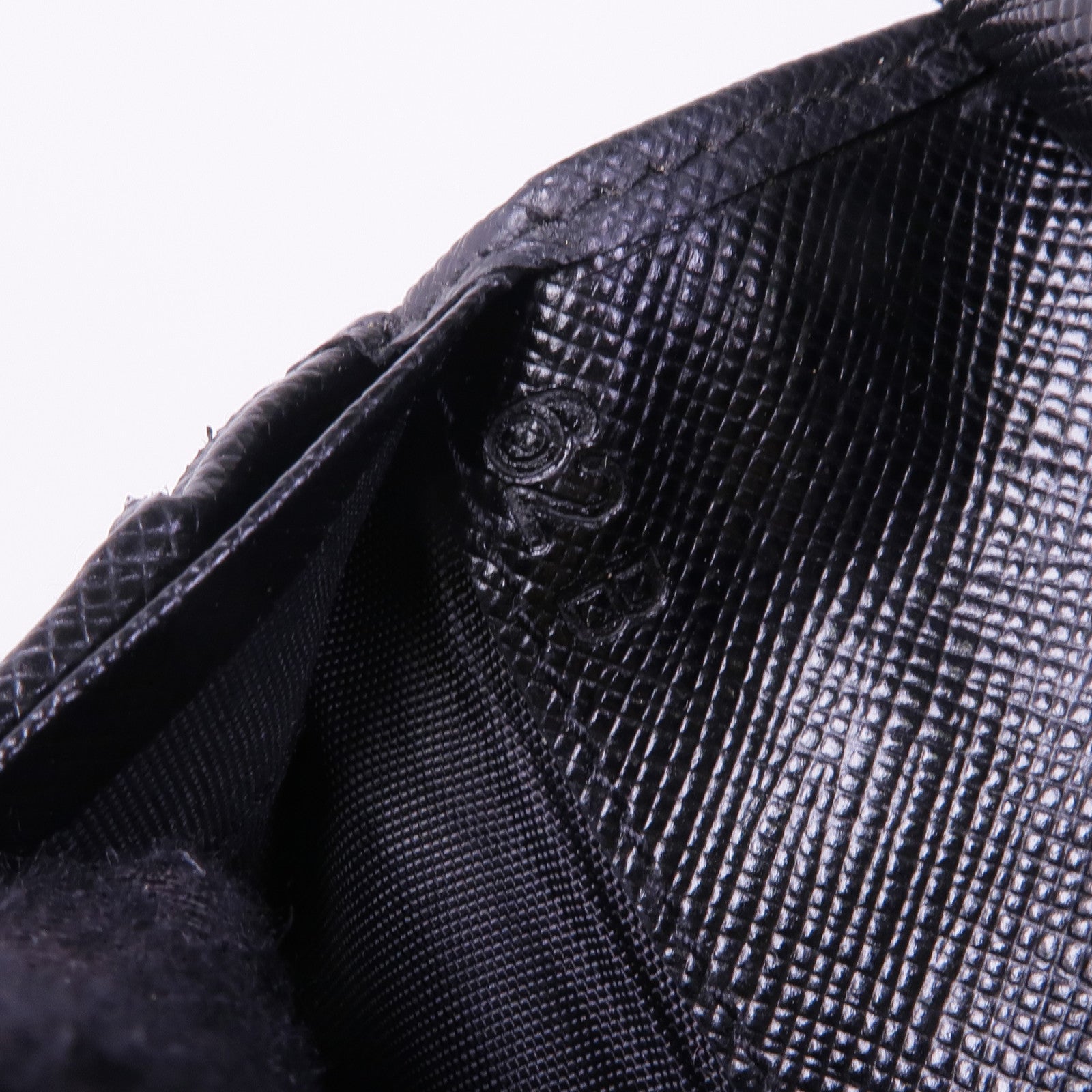 PRADA Saffiano皮革Wallet金扣錢包