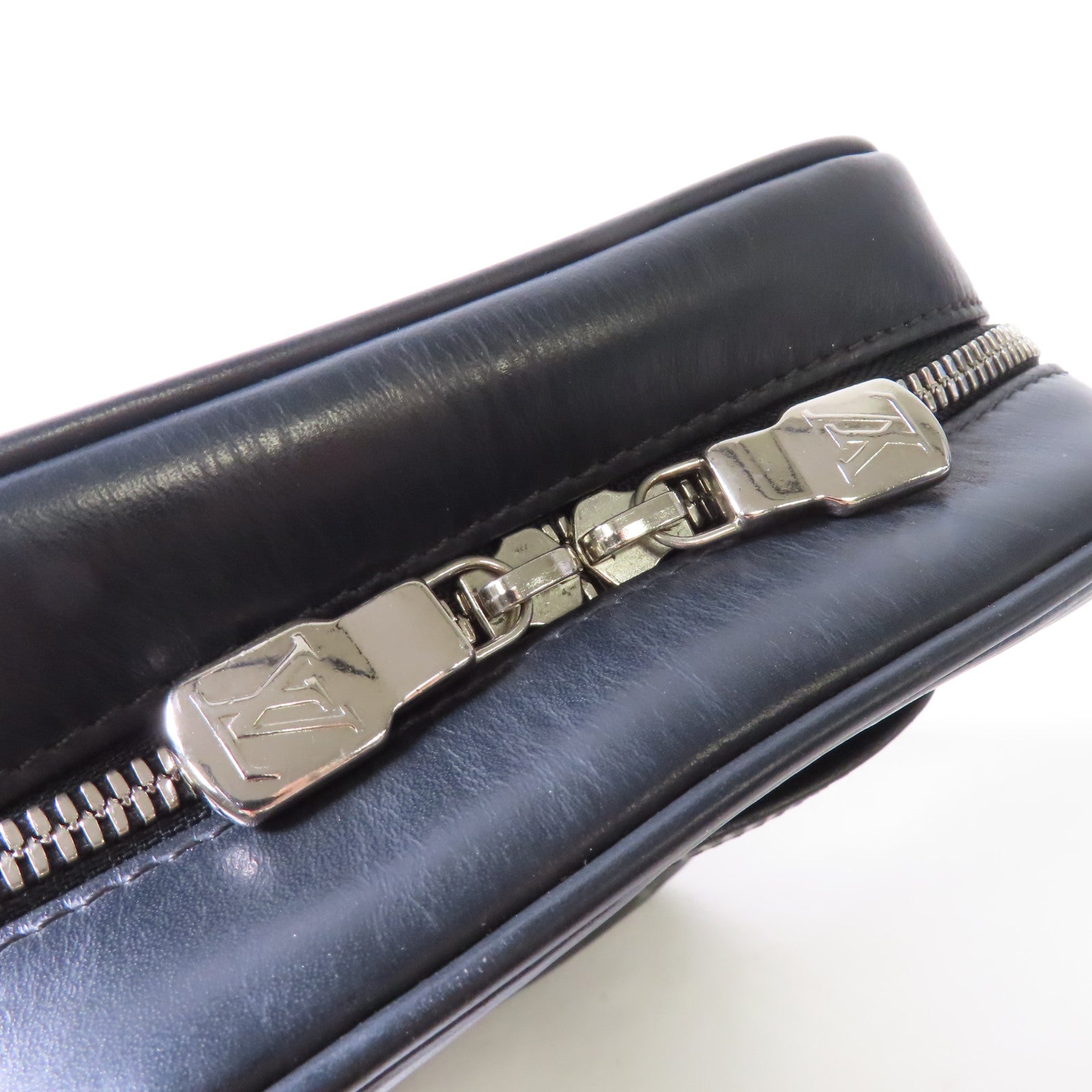 LOUIS VUITTON 【激減優惠】Epi Danbe Supreme銀扣肩背袋黑色