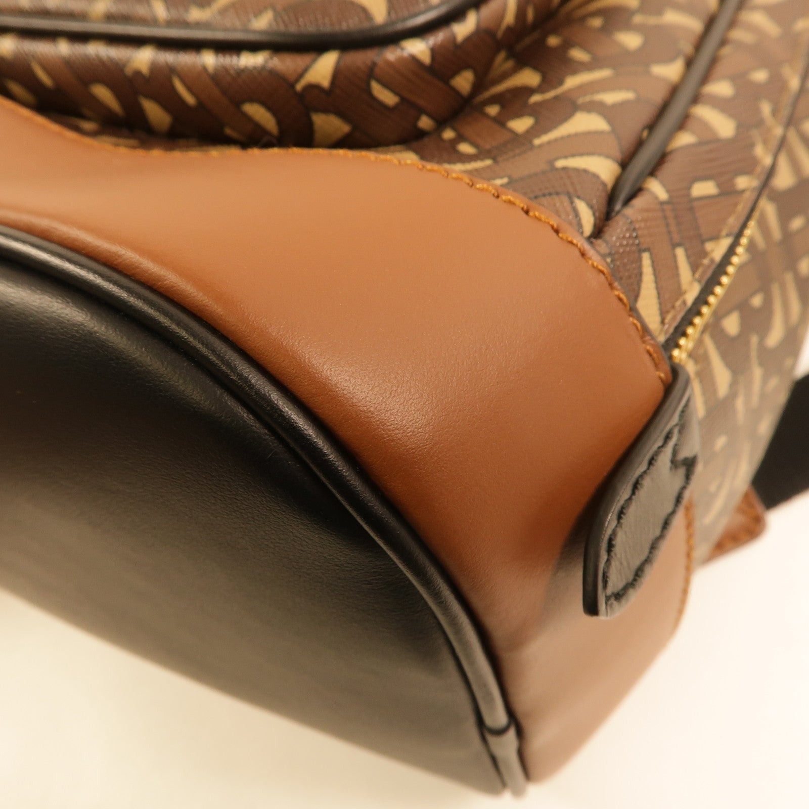 BURBERRY 塗層帆布Backpack背包