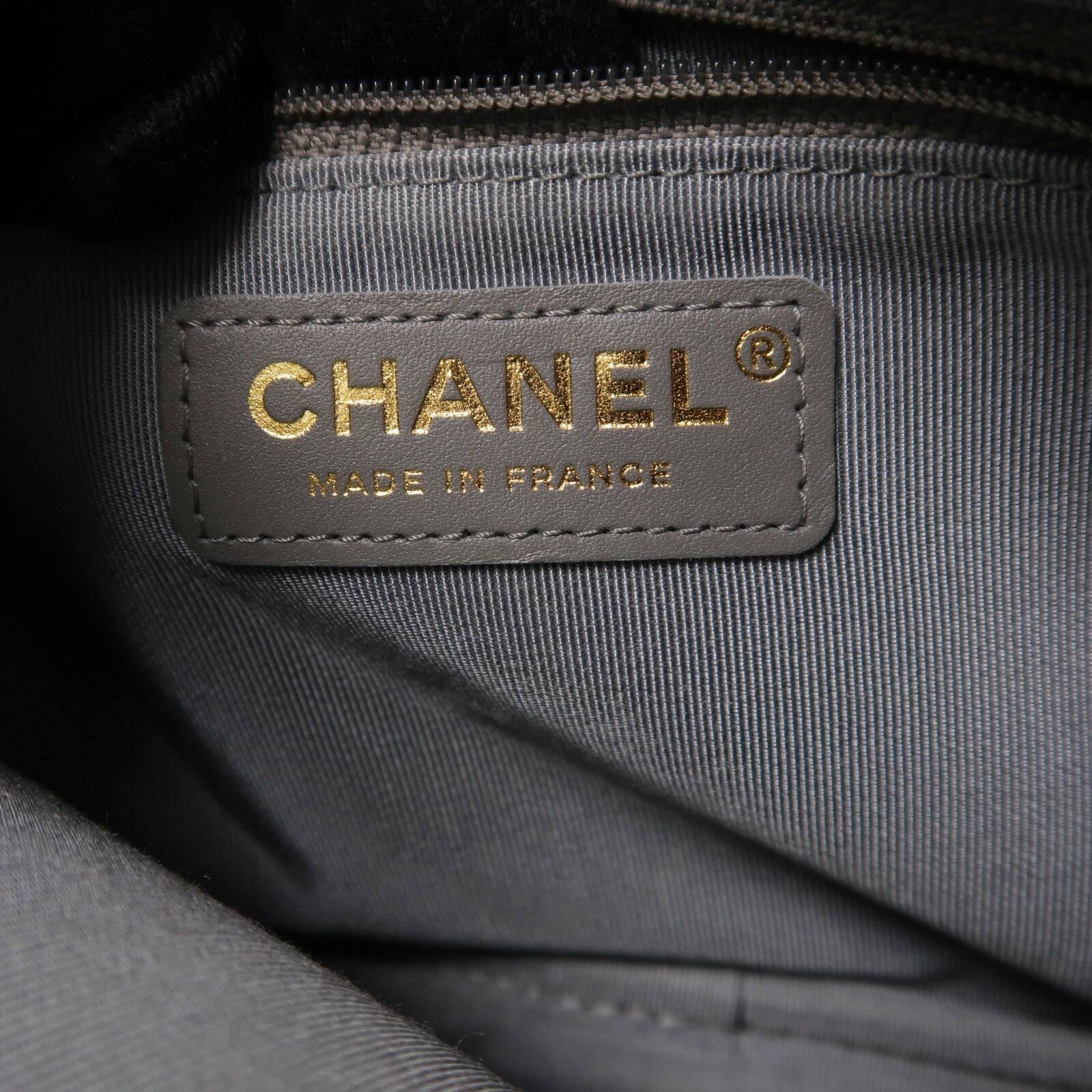CHANEL 牛皮皮革Coco Tassel Camera Bag鏈帶肩背袋