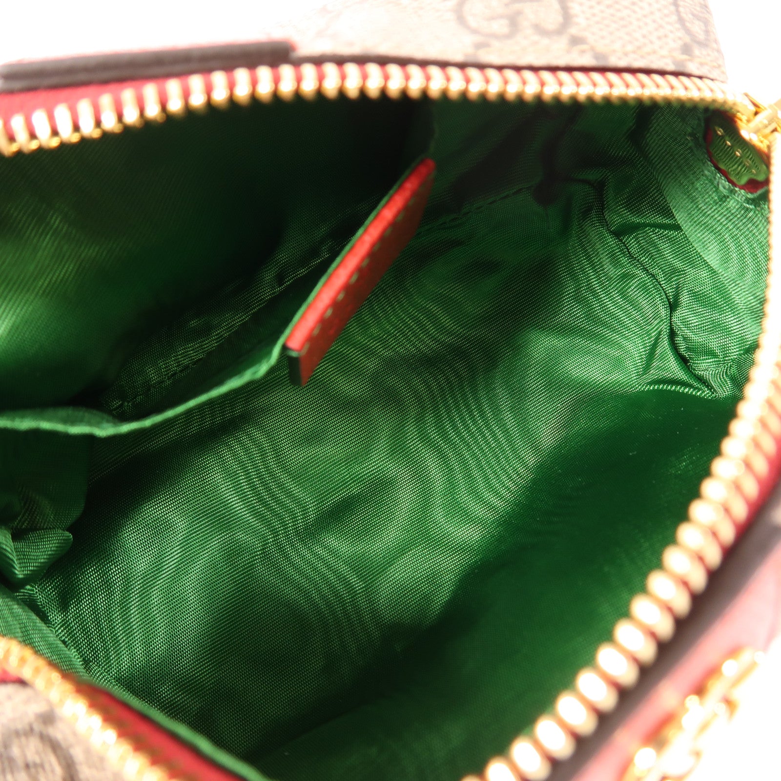 GUCCI 塗層帆布Pouch金扣手拿包