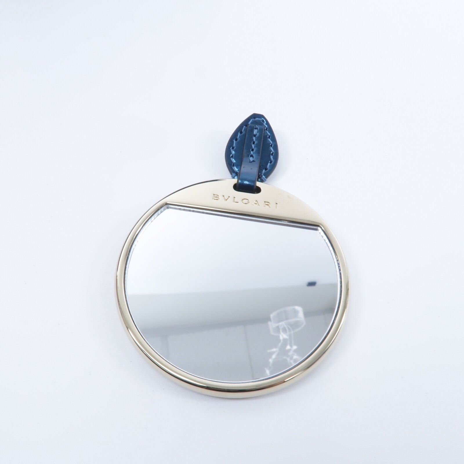 BVLGARI 漆皮皮革Serpenti Forever Medium鏈帶肩背袋